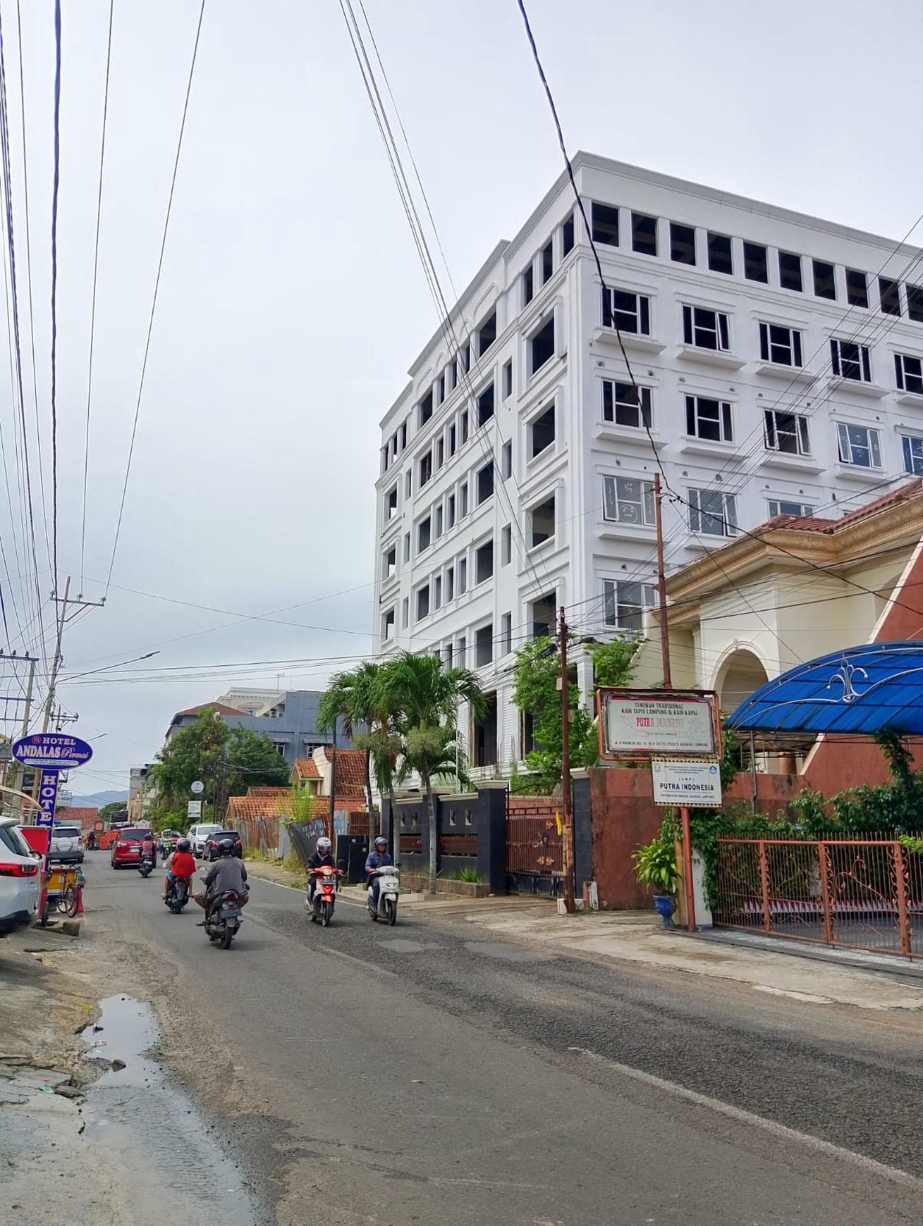 Dijual Hotel 7 Lantai dengan total 108 kamar di Pusat Kota Bandar Lampung