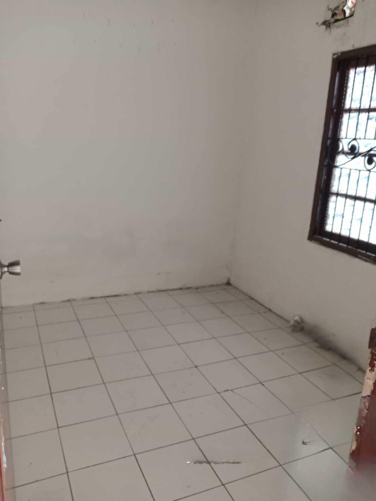 Rumah Siap Huni di Jalan Antilop, Cikarang Baru - Lokasi Strategis & Lingkungan Nyaman