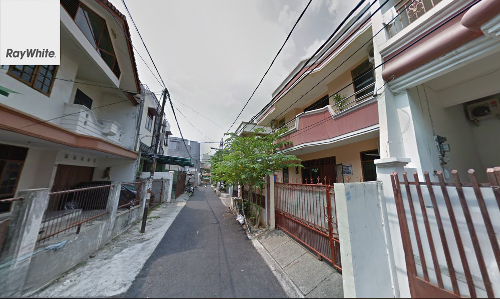 FOR SALE Rumah Kos 30 Kamar ROI Tinggi Grogol Jakarta Barat