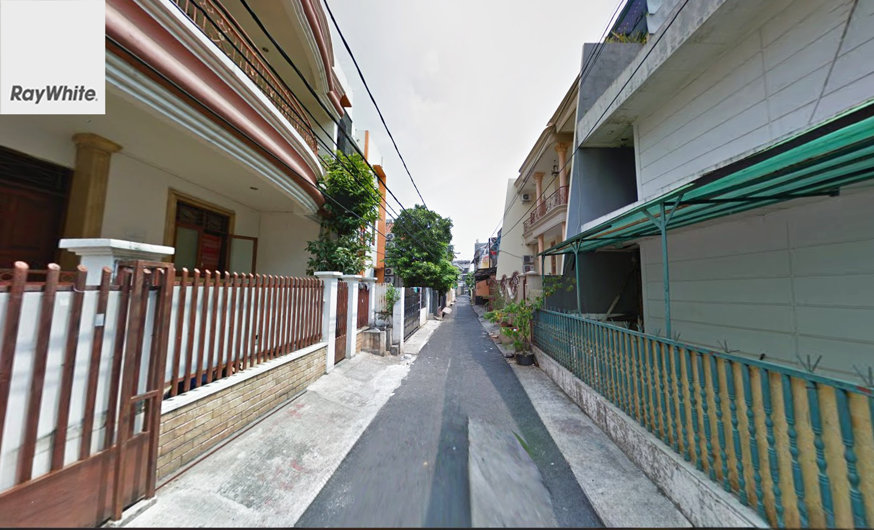 FOR SALE Rumah Kos 30 Kamar ROI Tinggi Grogol Jakarta Barat