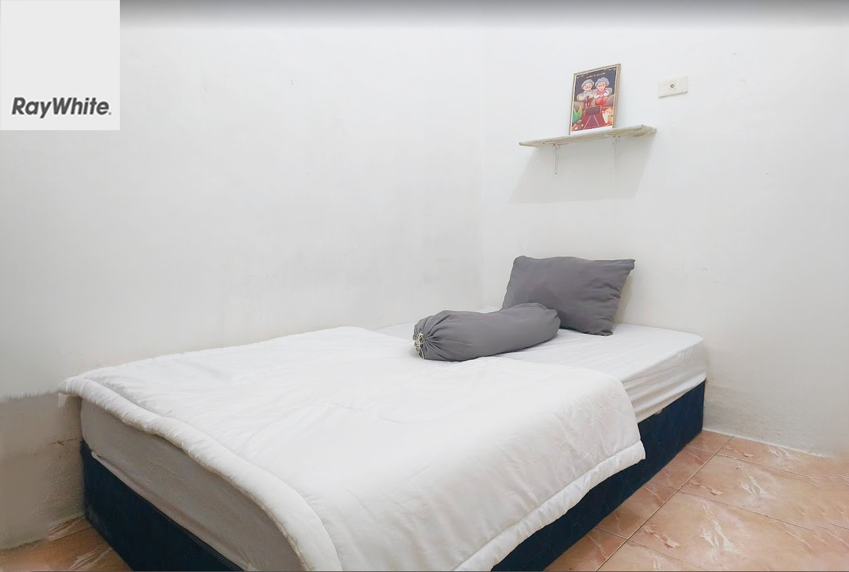 FOR SALE Rumah Kos 30 Kamar ROI Tinggi Grogol Jakarta Barat