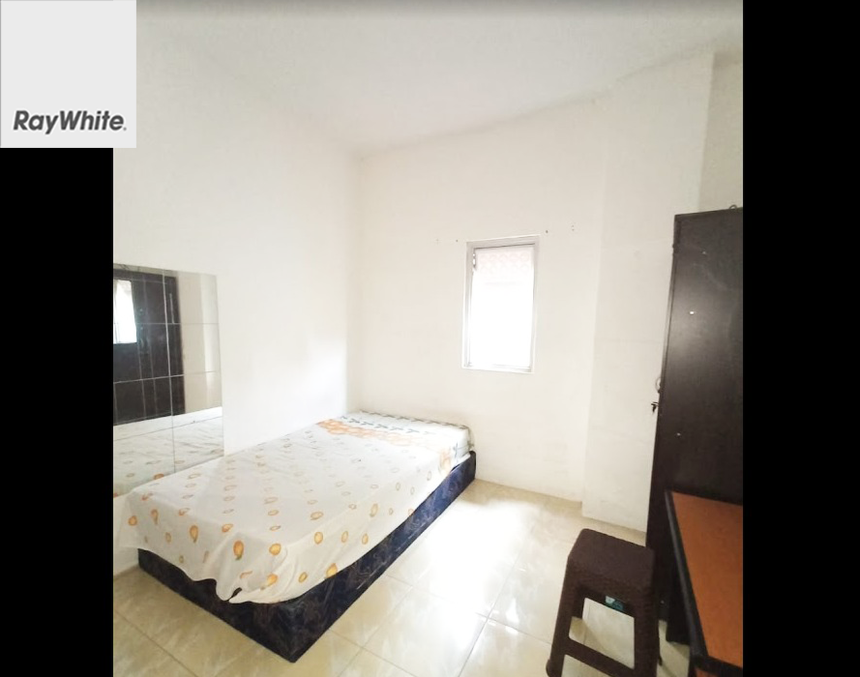 FOR SALE Rumah Kos 30 Kamar ROI Tinggi Grogol Jakarta Barat