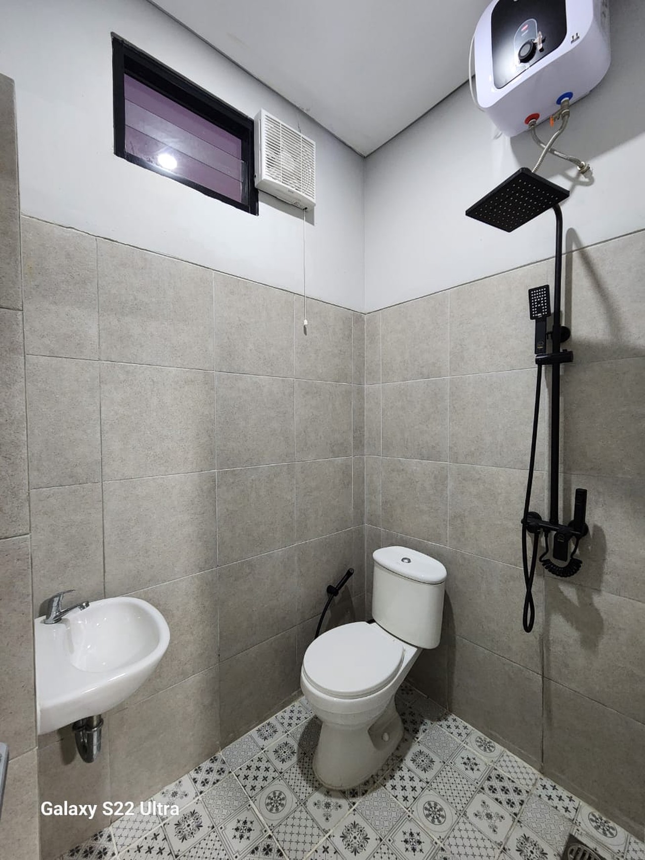 Rumah Kos Strategis Premium