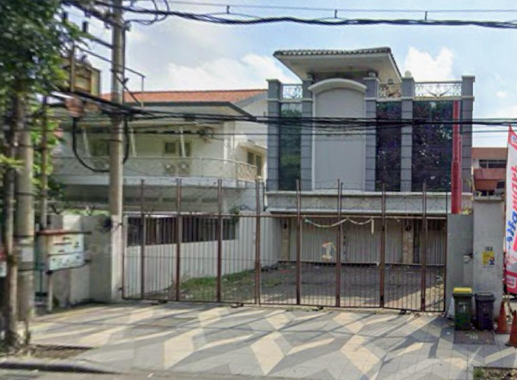 DISEWA Ruko 2 Lantai Ex. Retail & Kantor Jl. Diponegoro Surabaya Pusat