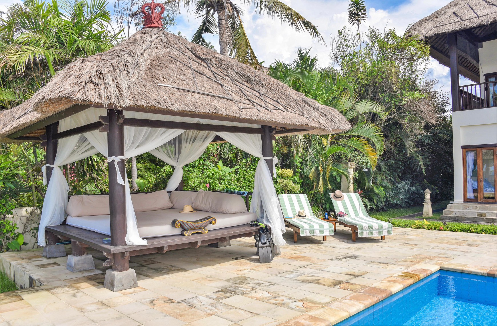 BEACHFRONT VILLA IN LOVINA WITH PANORAMIC OCEAN VIEWS