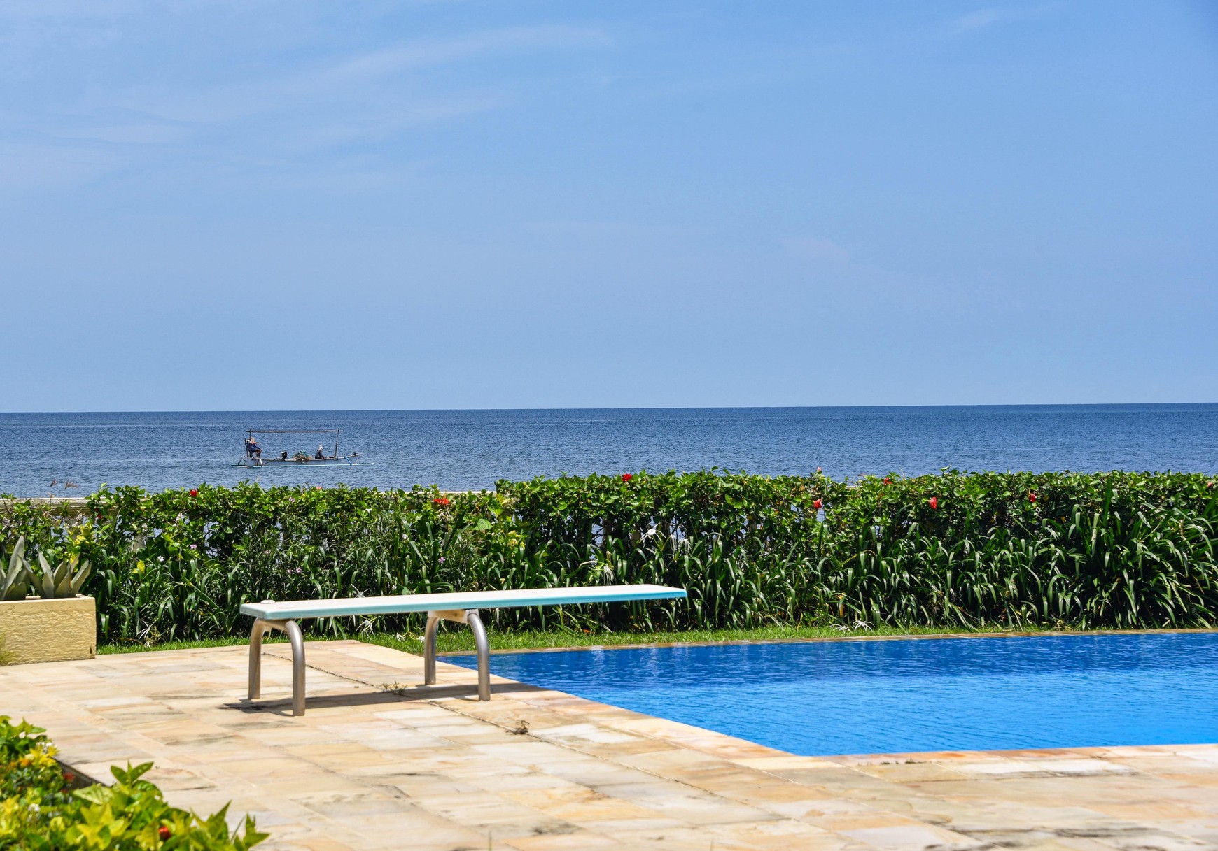 BEACHFRONT VILLA IN LOVINA WITH PANORAMIC OCEAN VIEWS