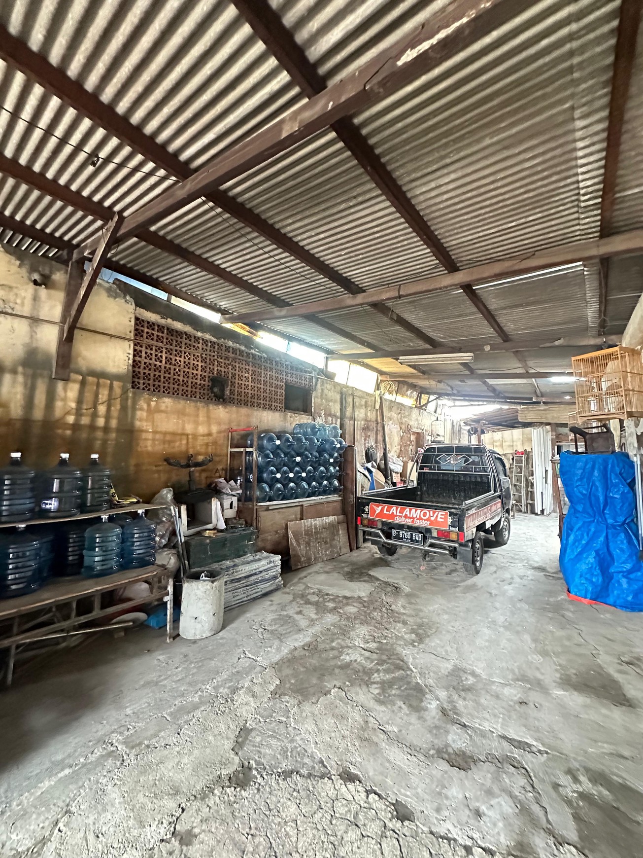 Dijual sebidang Tanah + Rumah & Gudang di Palmerah Barat Jakarta Barat