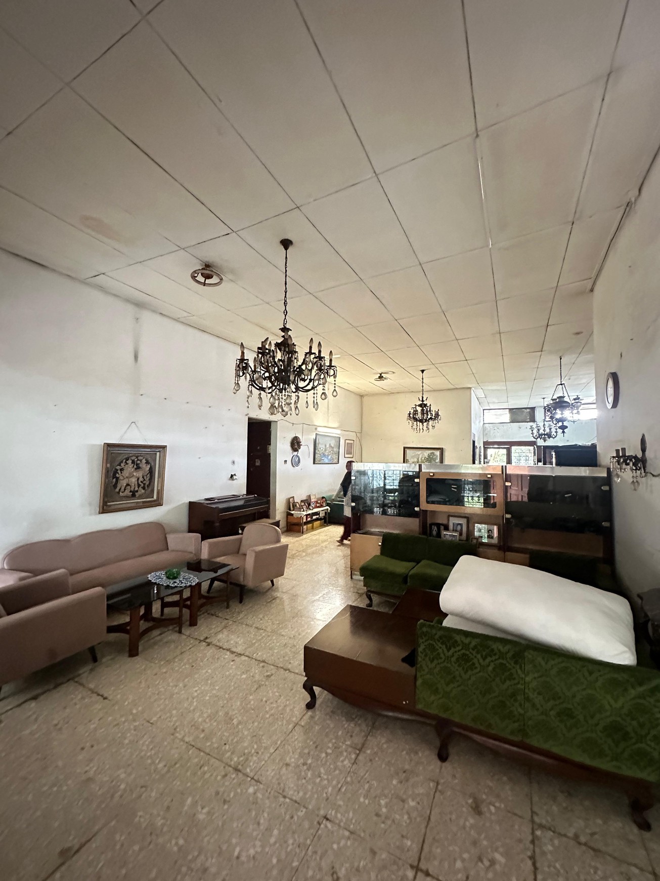Dijual sebidang Tanah + Rumah & Gudang di Palmerah Barat Jakarta Barat