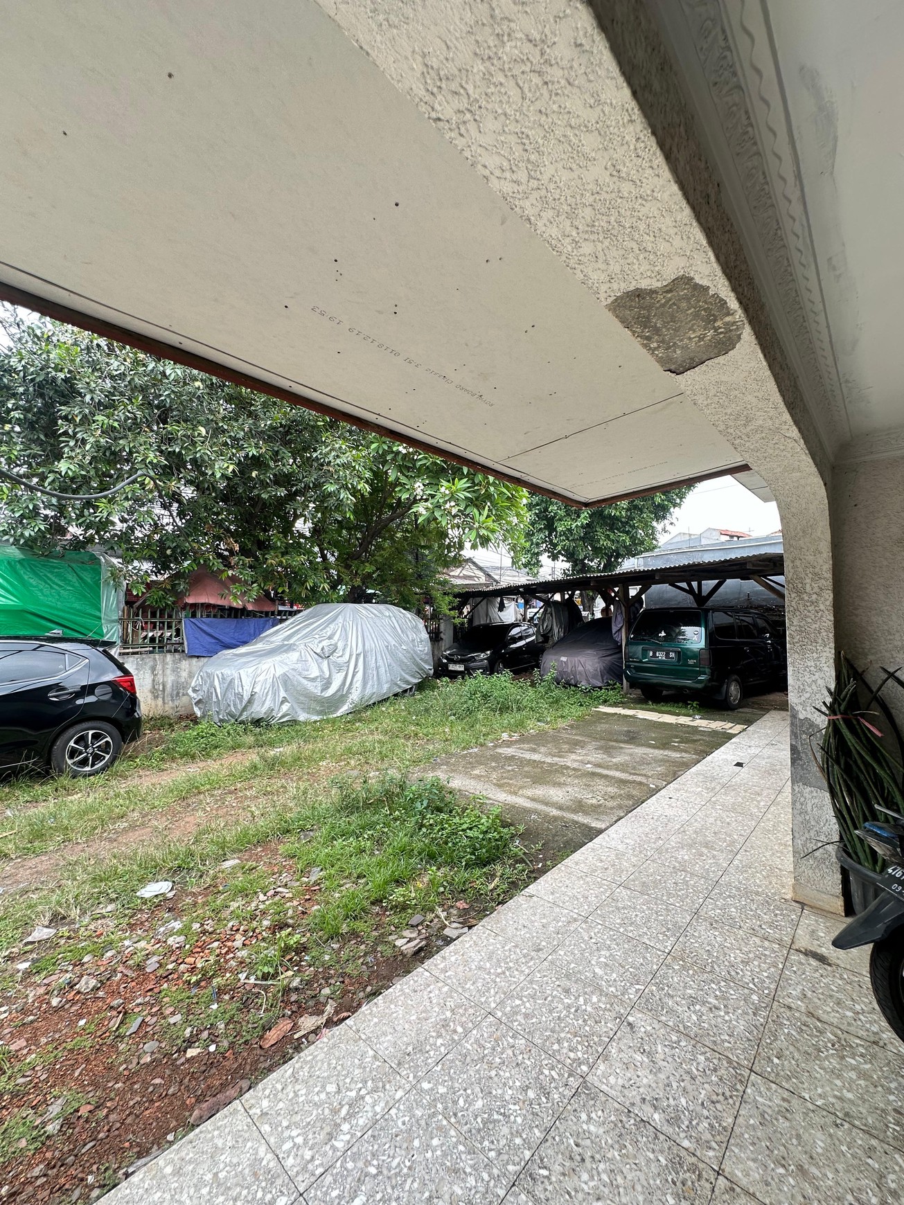 Dijual sebidang Tanah + Rumah & Gudang di Palmerah Barat Jakarta Barat
