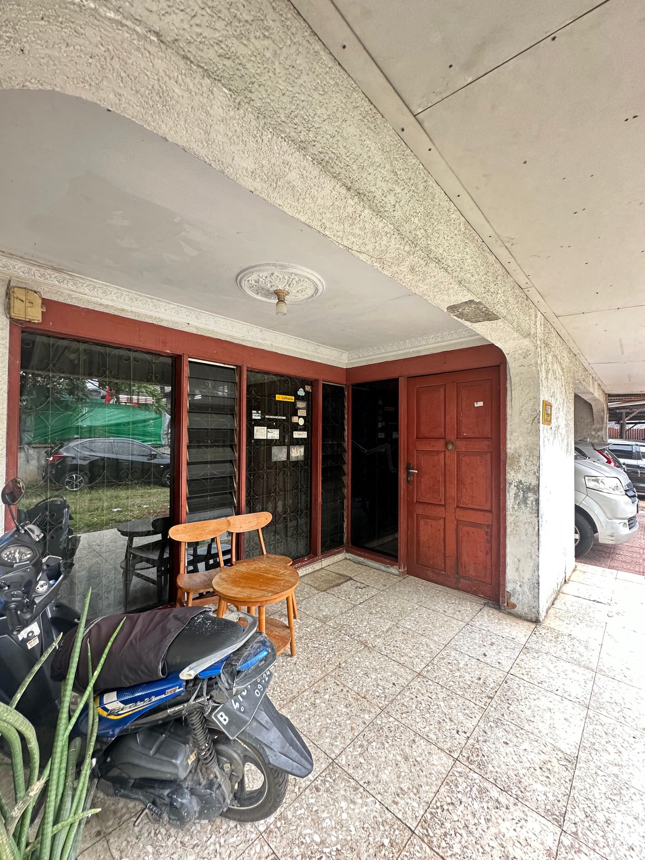 Dijual sebidang Tanah + Rumah & Gudang di Palmerah Barat Jakarta Barat