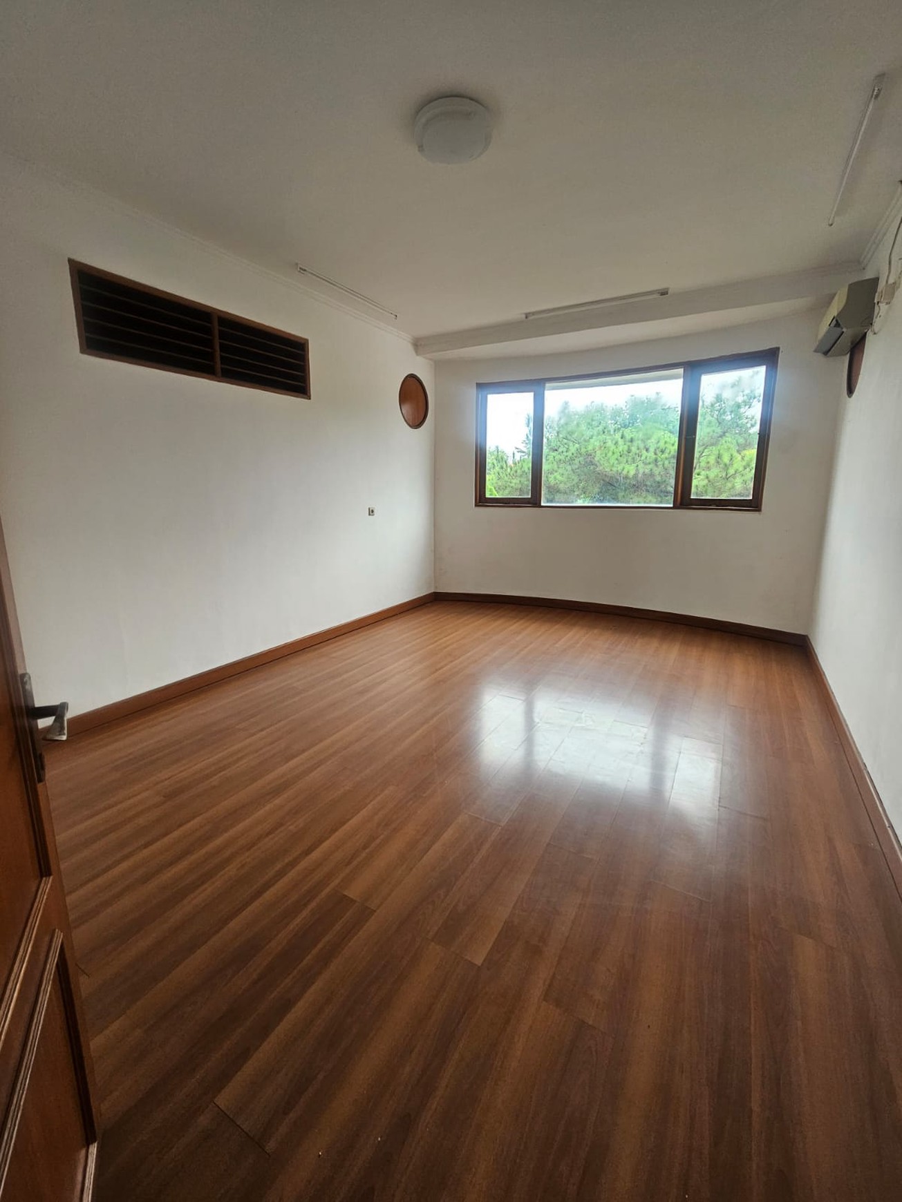 Dijual Rumah Jl. Neptunus Villa Cinere Mas 