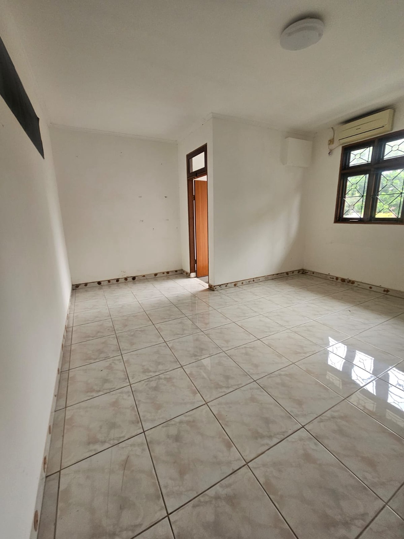 Dijual Rumah Jl. Neptunus Villa Cinere Mas 