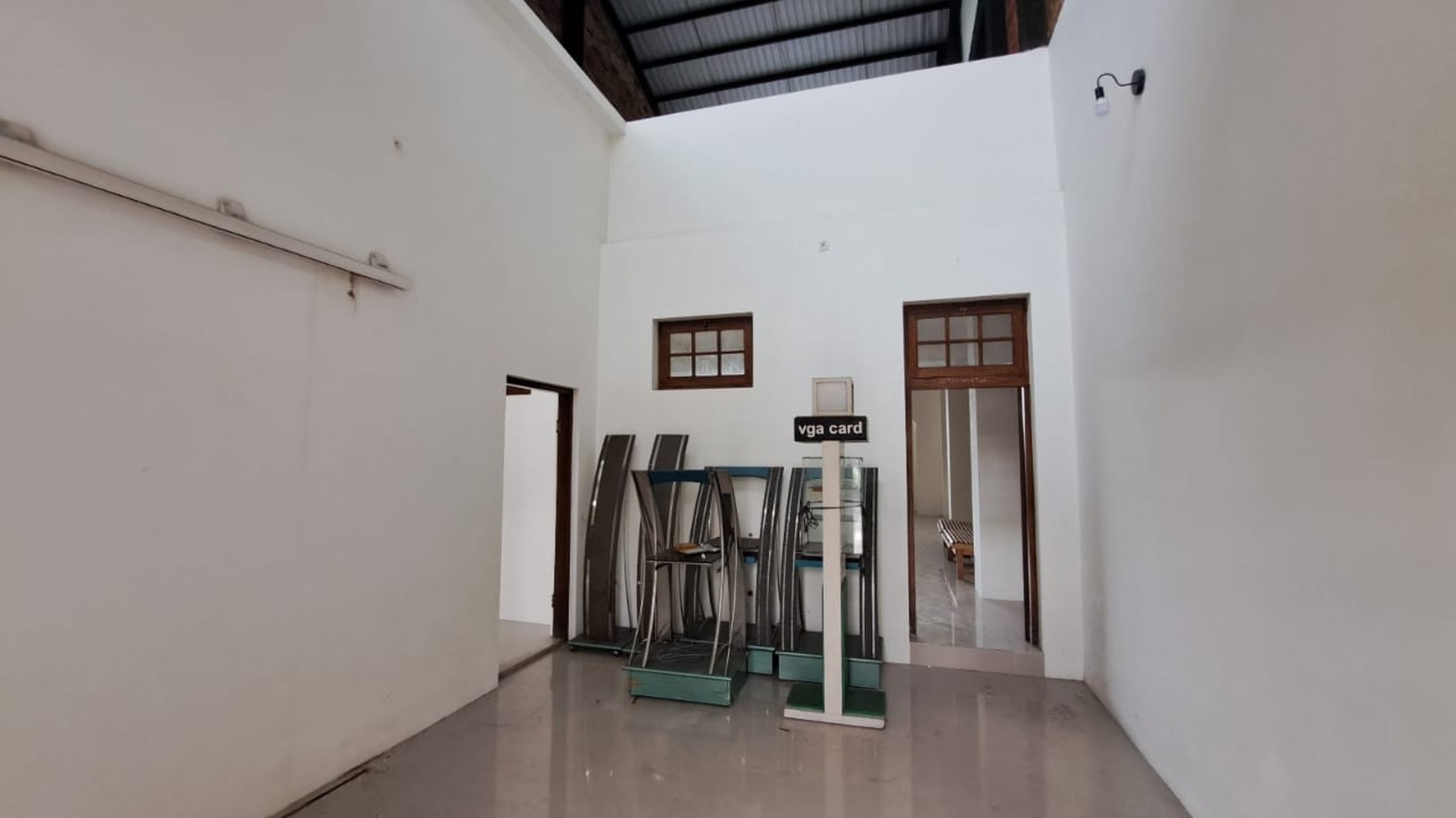 Disewakan Ruko 3 Lantai Lokasi Strategis di Kawasan Bisnis Kota Magelang 