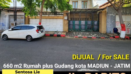 Dijual Rumah Jalan Barito - Kota Madiun Strategis lokasi Komersial area - Garasi Carport masuk 7 Mobil Plus Bangunan Gudang - Cocok buat Segala Usaha