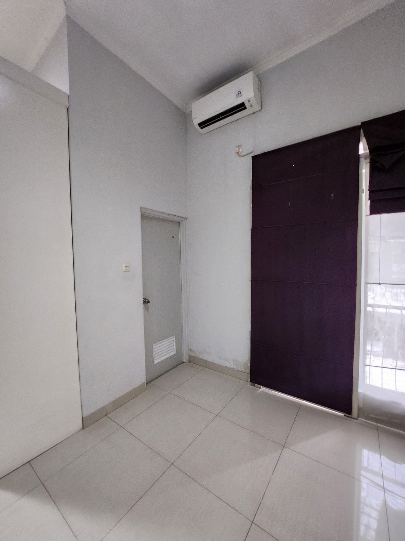 Rumah minimalis bagus, kemanan 24 Jam Lokasi strategis dekat ST. Sudimara