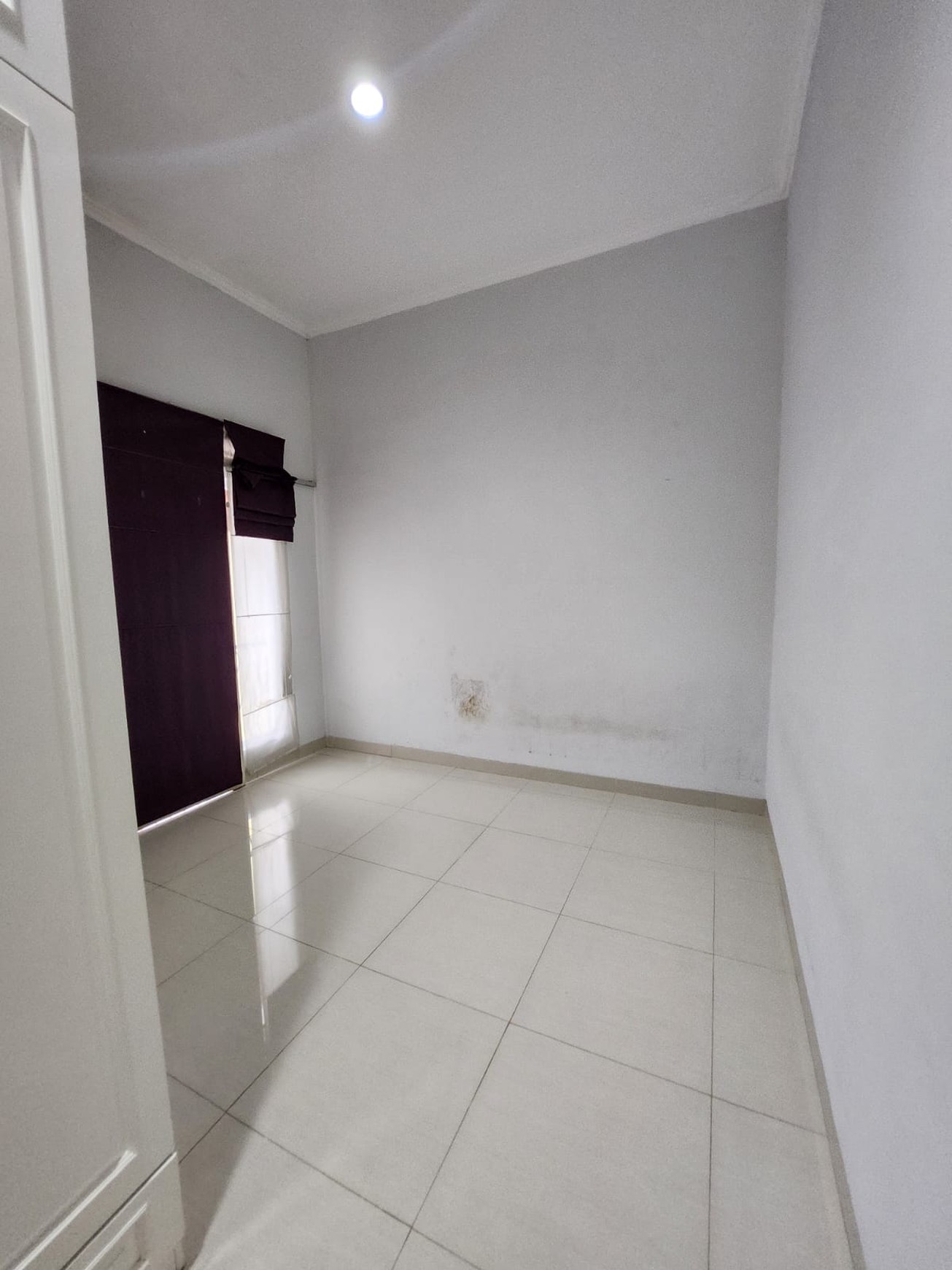 Rumah minimalis bagus, kemanan 24 Jam Lokasi strategis dekat ST. Sudimara