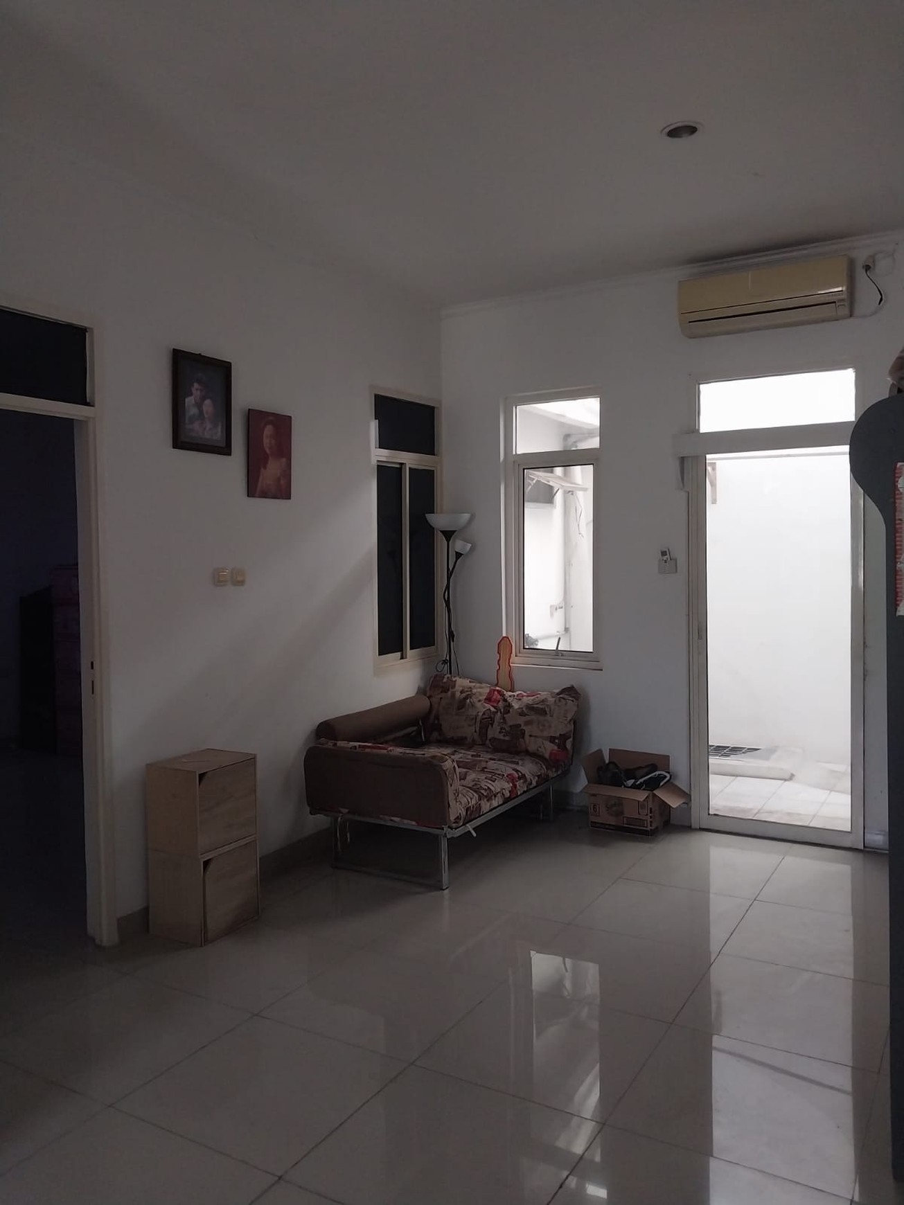 Rumah Bagus, Minimalis, Akses mudah, dalam Cluster di Bintaro