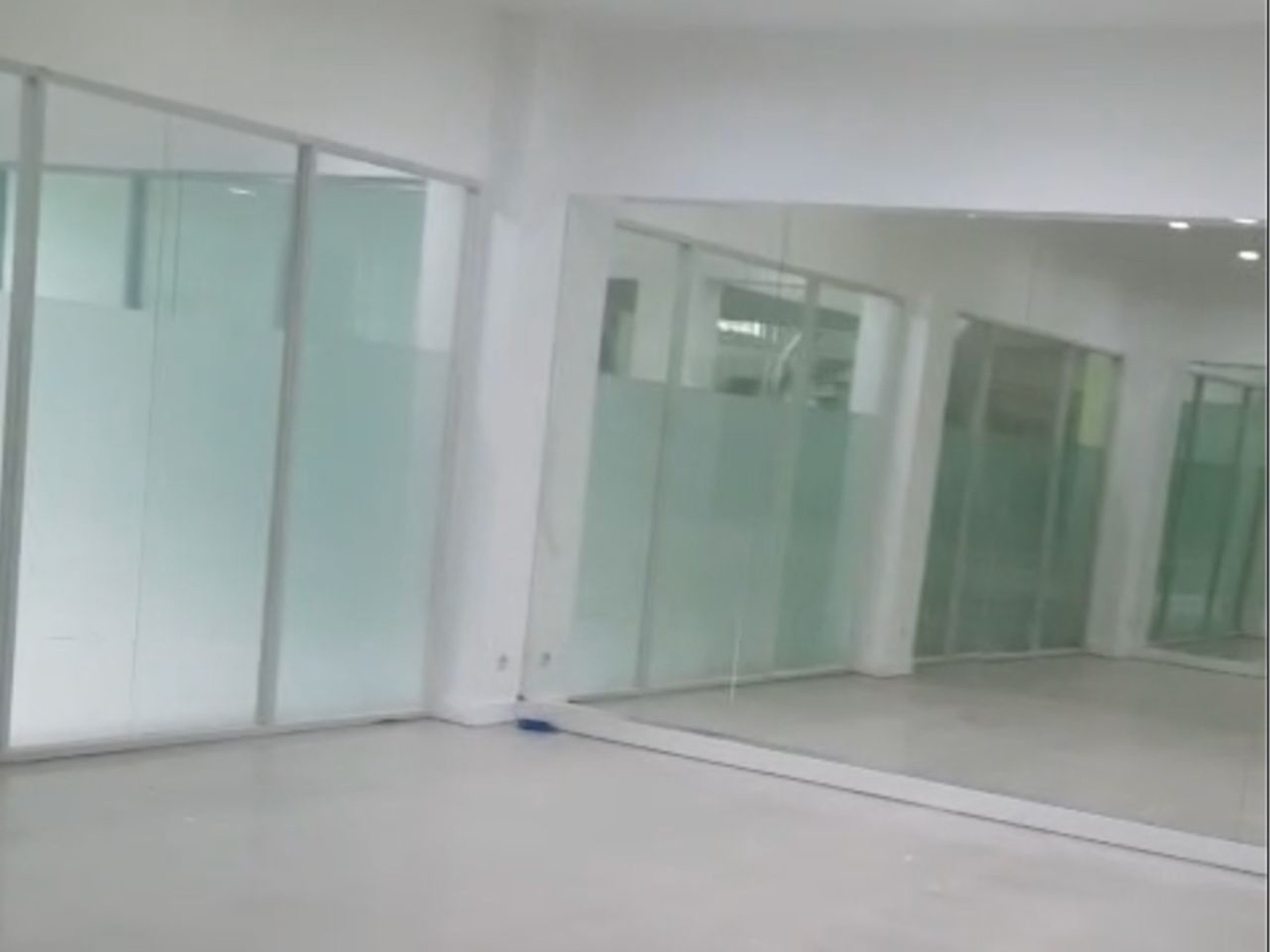 Gedung Lantai 1 Disewakan Lokasi Exclusive di Kebayoran Baru