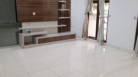 Rumah 3 lantai di Greenwich Park BSD City