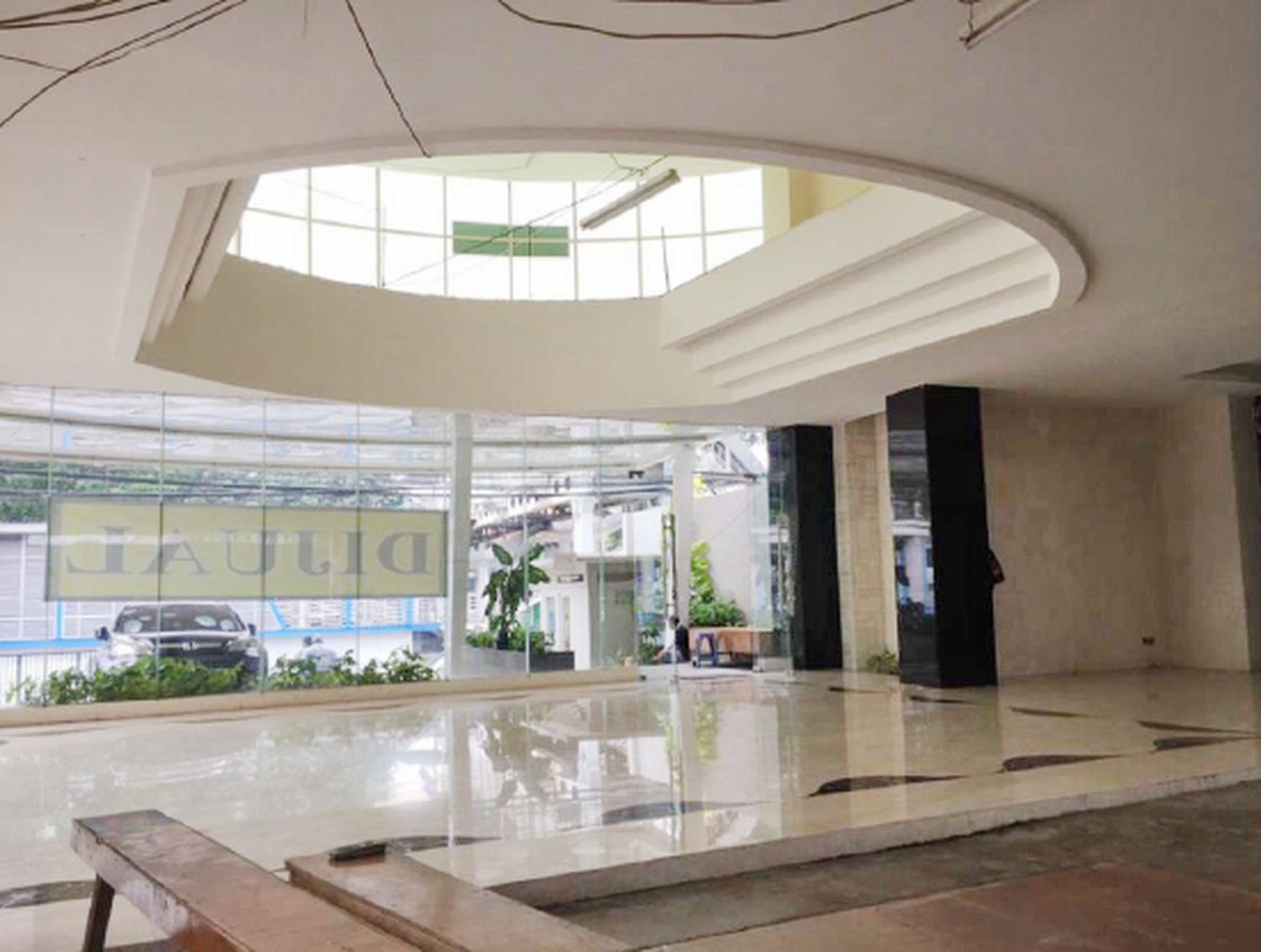 Gedung Kantor 7,5 Lantai di Mampang Prapatan Jakarta Selatan