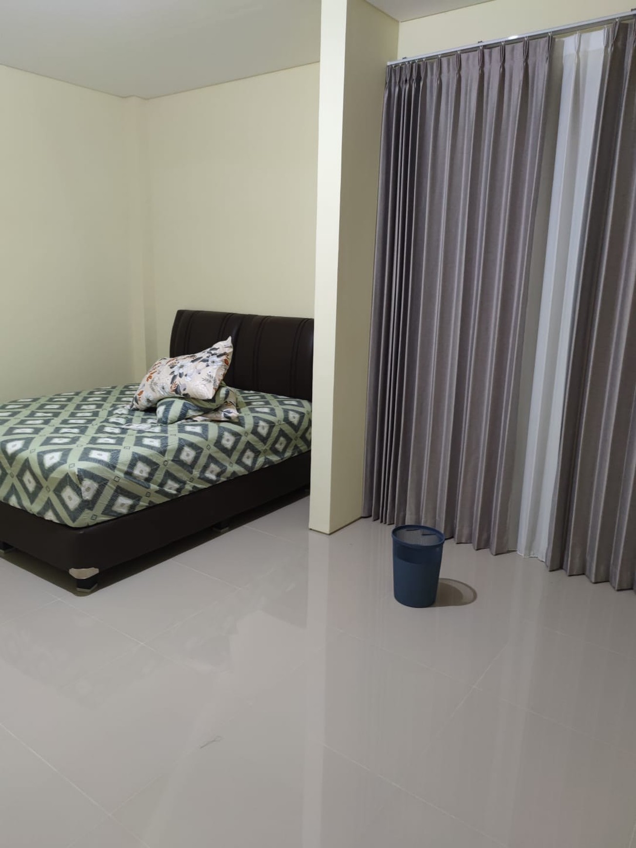 Di sewakan Rumah Full Furnish Dan Siap Huni Di Royal Residence