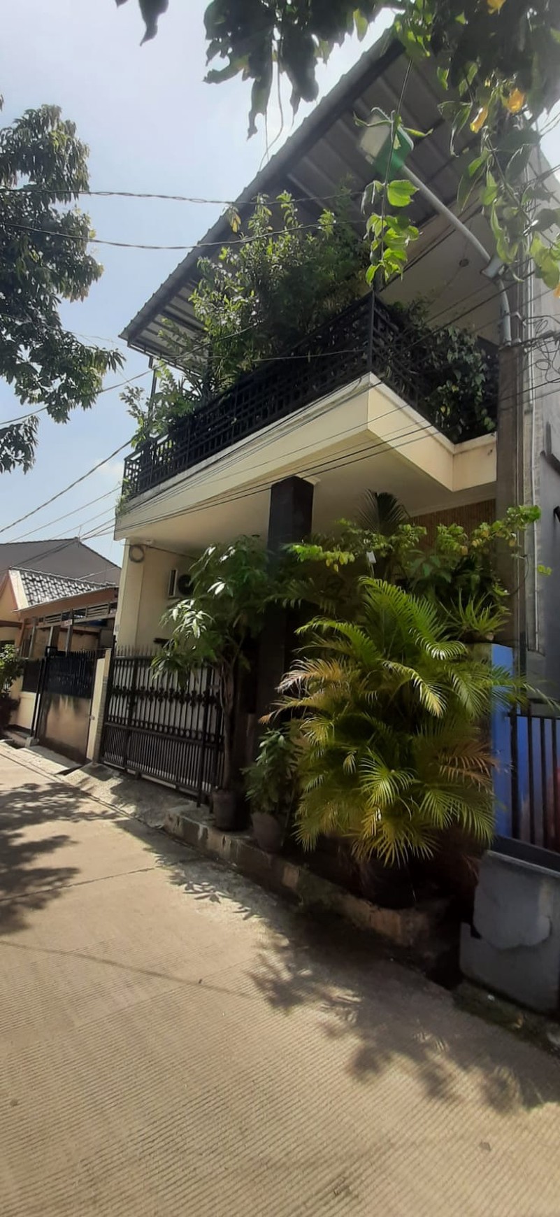 Rumah apik di Jalan Sungai Indragiri, Semper, Cilincing. Luas 78m2. Sudah renov total