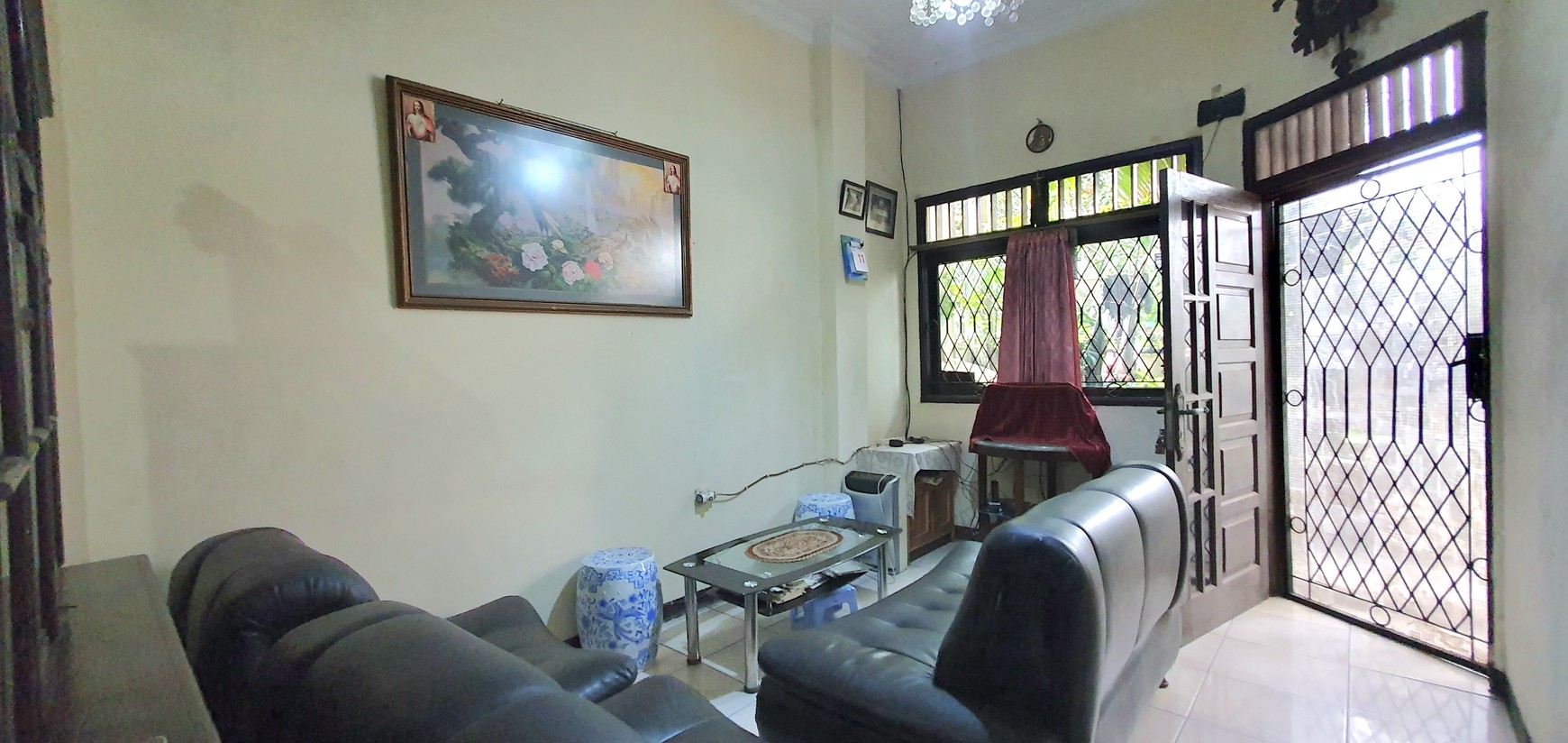 Rumah apik di Jalan Sungai Indragiri, Semper, Cilincing. Luas 78m2. Sudah renov total