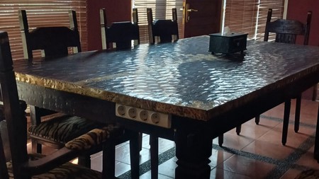 Disewakan Murah Kantor dan Gudang Lokasi Strategis Pinggir Jalan Besar dekat Cipadu dan Toll Gate..