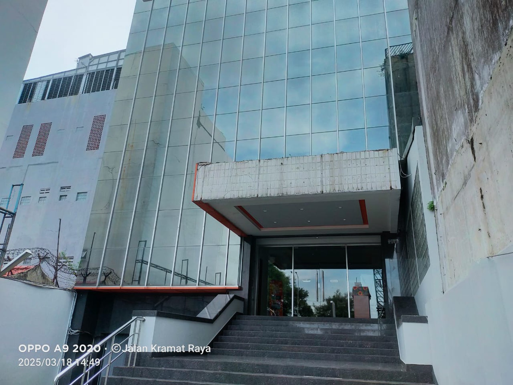 Dijual Gedung 4 Lantai Di Segitiga Emas Senen Jakarta Pusat