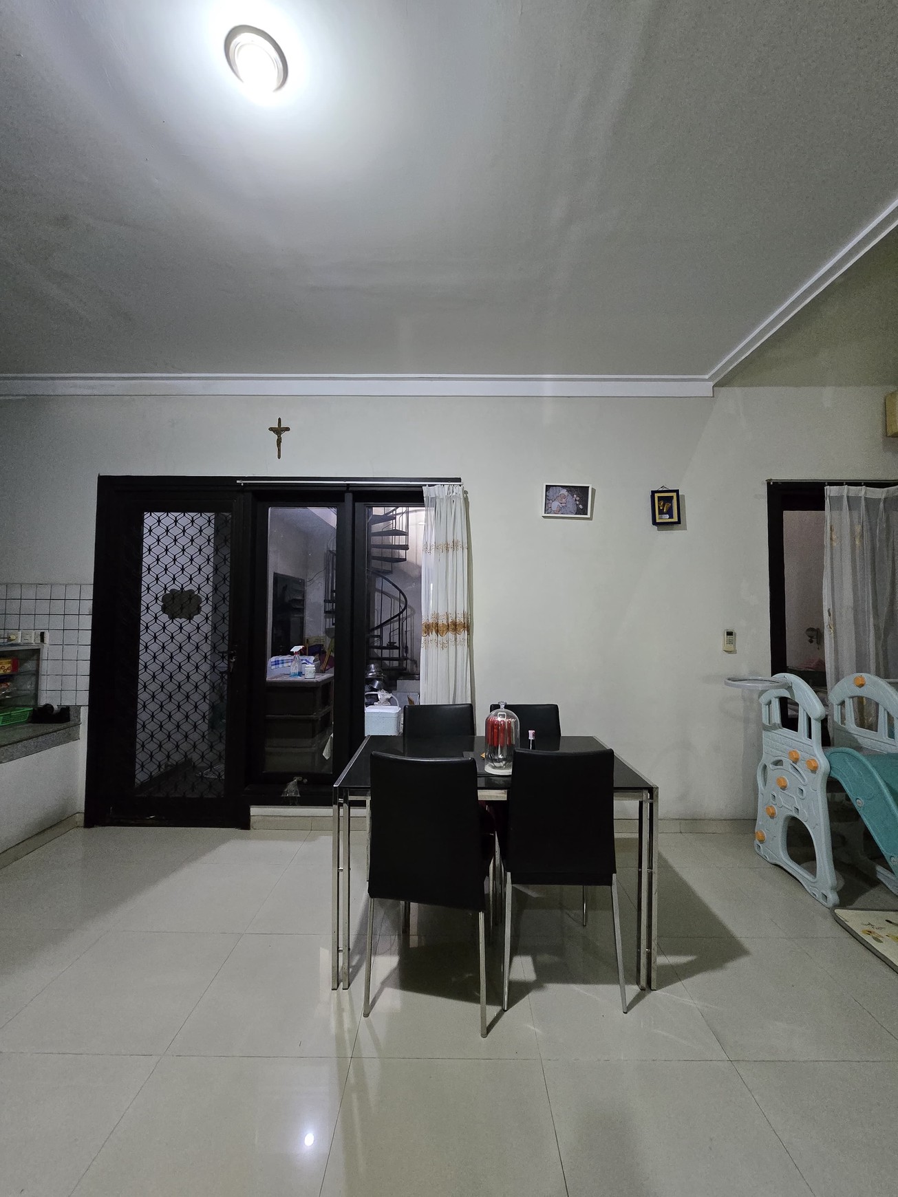 MURAH Dijual Rumah Central Park A Yani Regency - A Yani Residence - Modern 2 Lantai Dekat Polda Jatim, Cito, Graha Pena, Masjid Agung