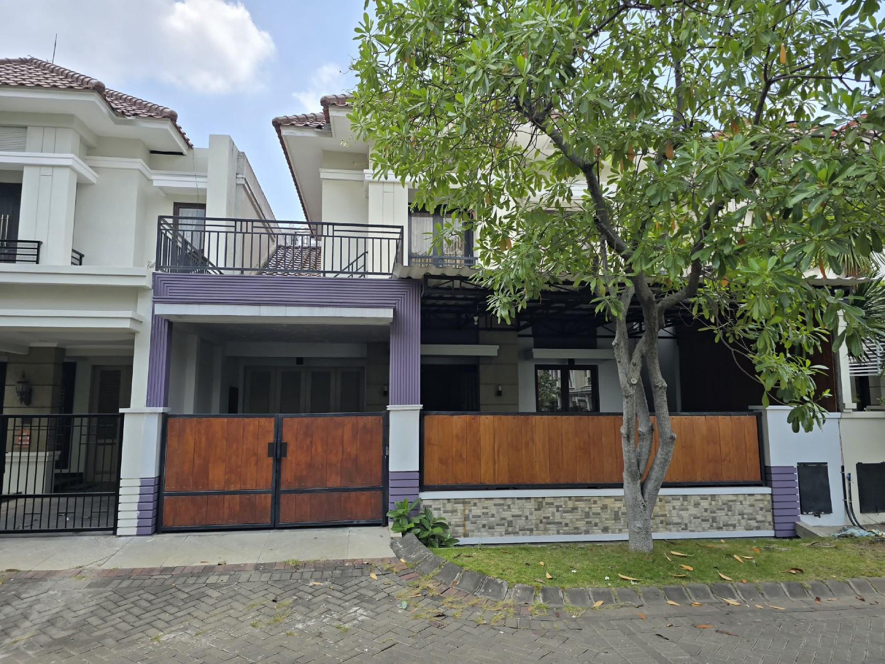 MURAH Dijual Rumah Central Park A Yani Regency - A Yani Residence - Modern 2 Lantai Dekat Polda Jatim, Cito, Graha Pena, Masjid Agung