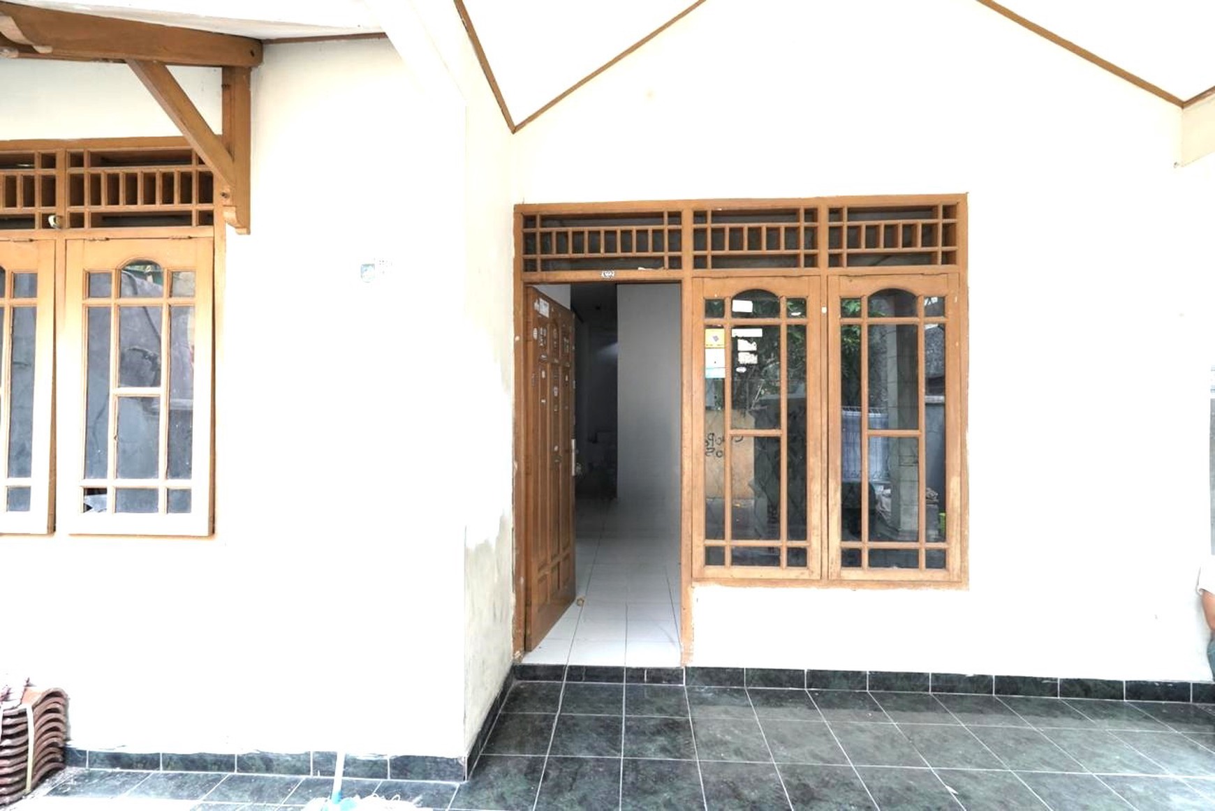 Dijual Cepat Rumah Strategis di Margonda 1 Lantai 3 Kamar Tidur