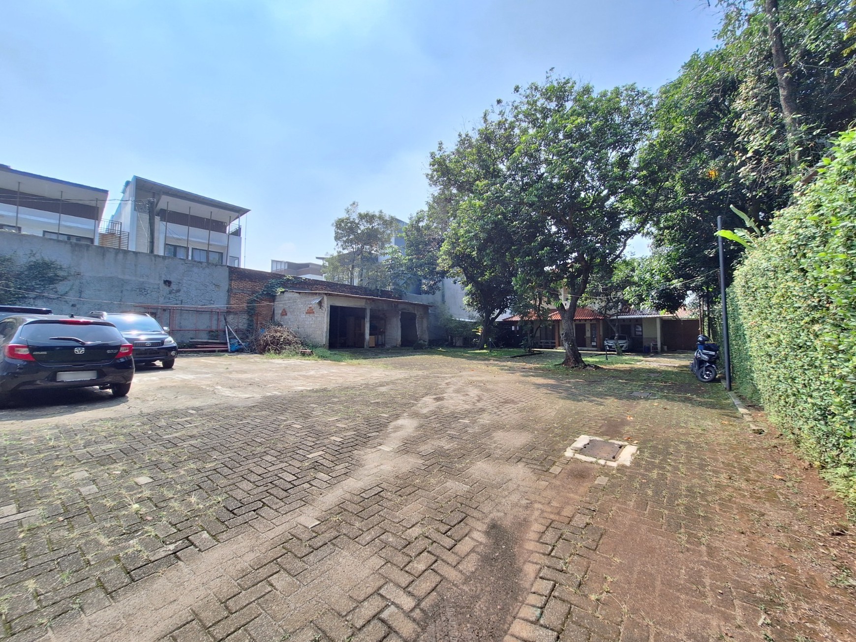 Turun Harga Dijual Tanah & Tempat Usaha Aktif (Alfamart), Rumah dan Tanah di Ciganjur Jagakarsa dengan luas 2310 M2