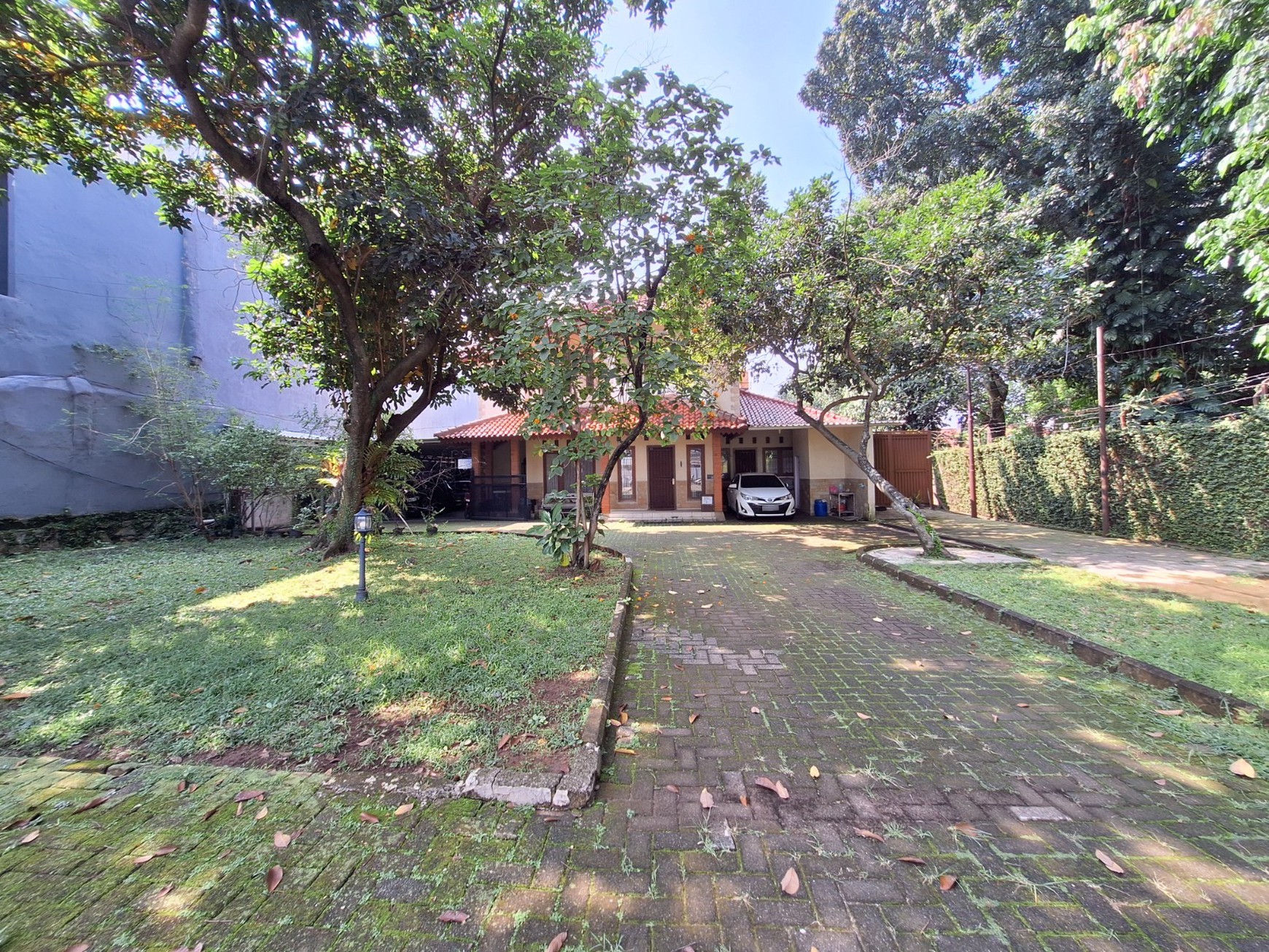 Turun Harga Dijual Tanah & Tempat Usaha Aktif (Alfamart), Rumah dan Tanah di Ciganjur Jagakarsa dengan luas 2310 M2