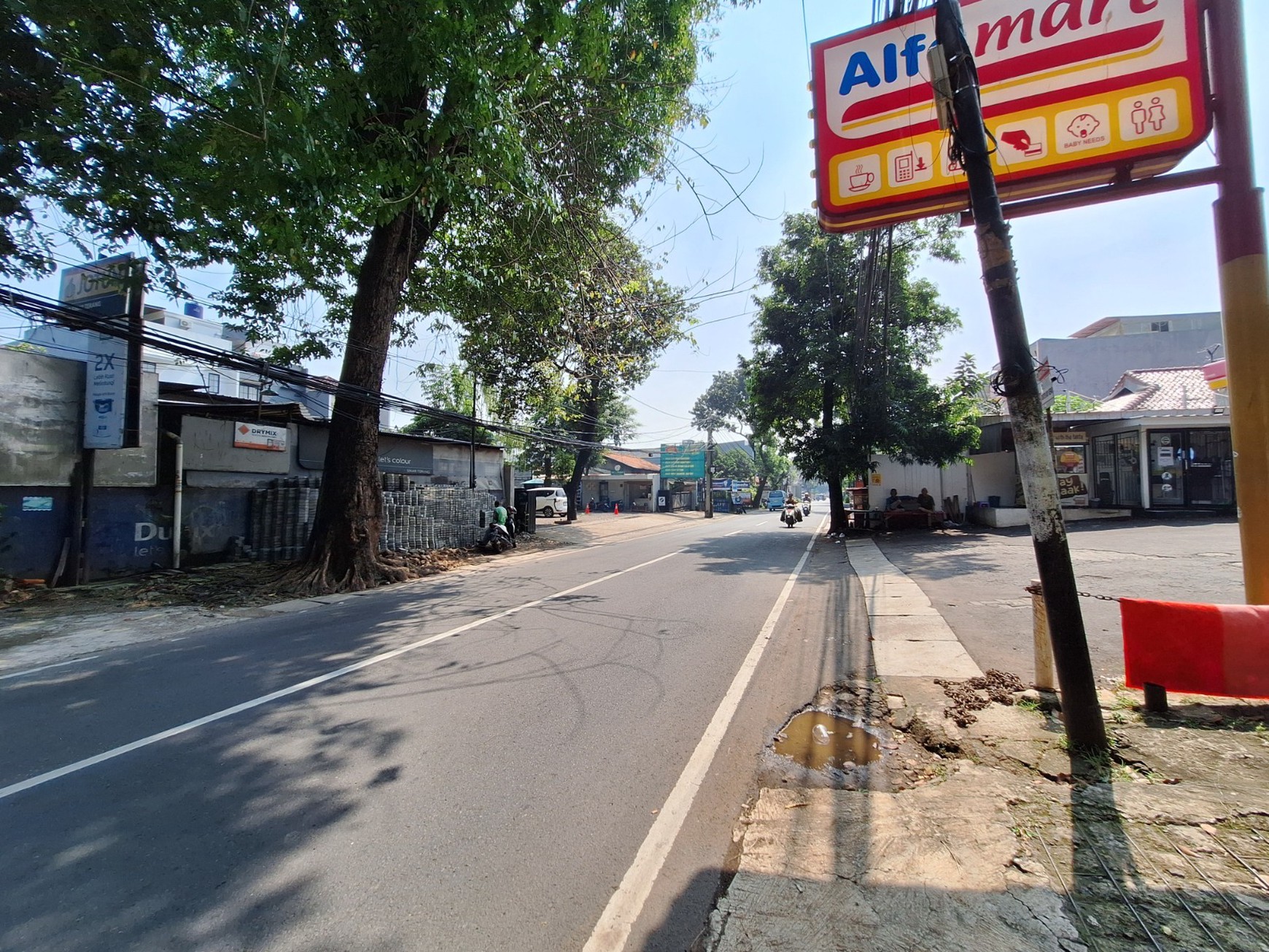 Turun Harga Dijual Tanah & Tempat Usaha Aktif (Alfamart), Rumah dan Tanah di Ciganjur Jagakarsa dengan luas 2310 M2