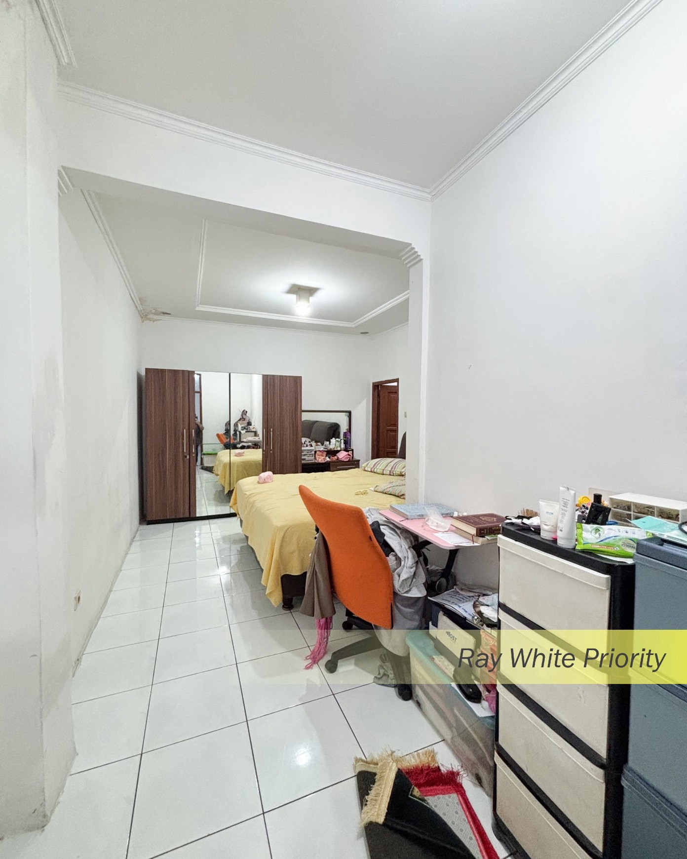 RUMAH ASRI DENGAN LOKASI STRATEGIS DI PONDOK PINANG, JAKARTA SELATAN