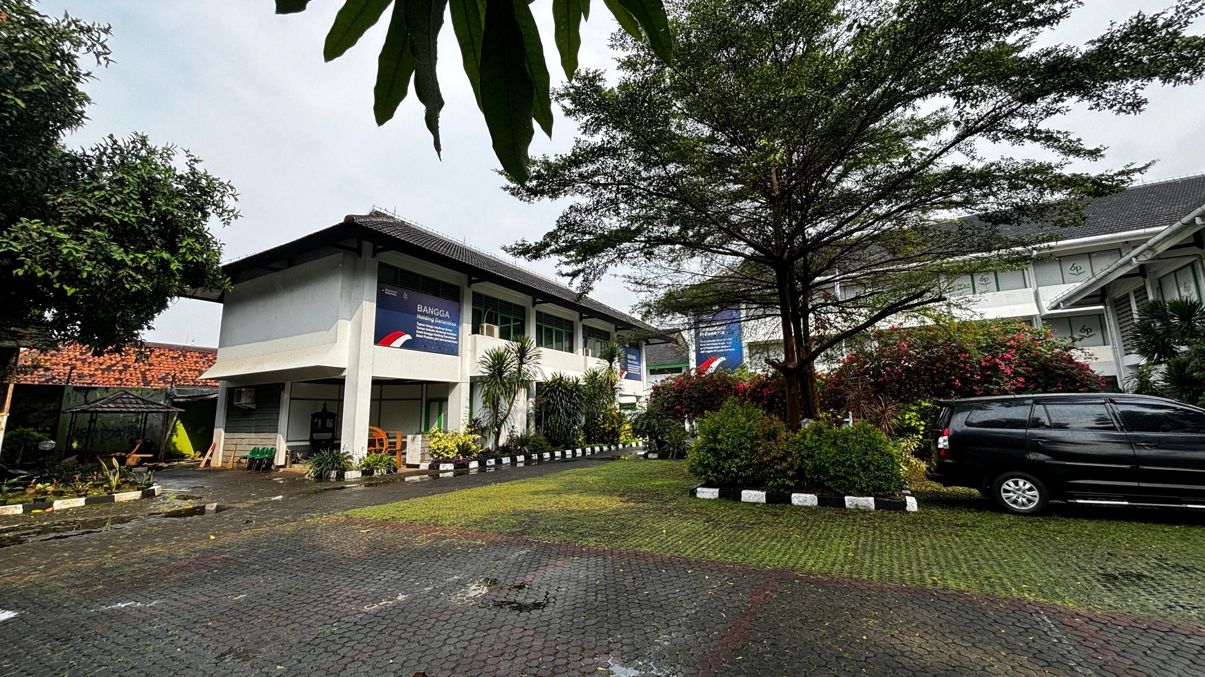 Gedung Kantor Komersial Strategis, Di Lahan 4650 m2 Matraman Jakarta Timur