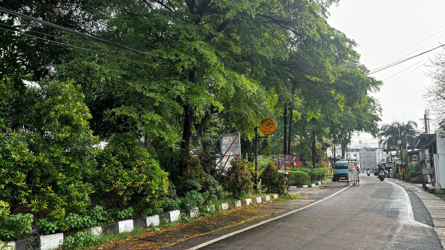 Gedung Kantor Komersial Strategis, Di Lahan 4650 m2 Matraman Jakarta Timur