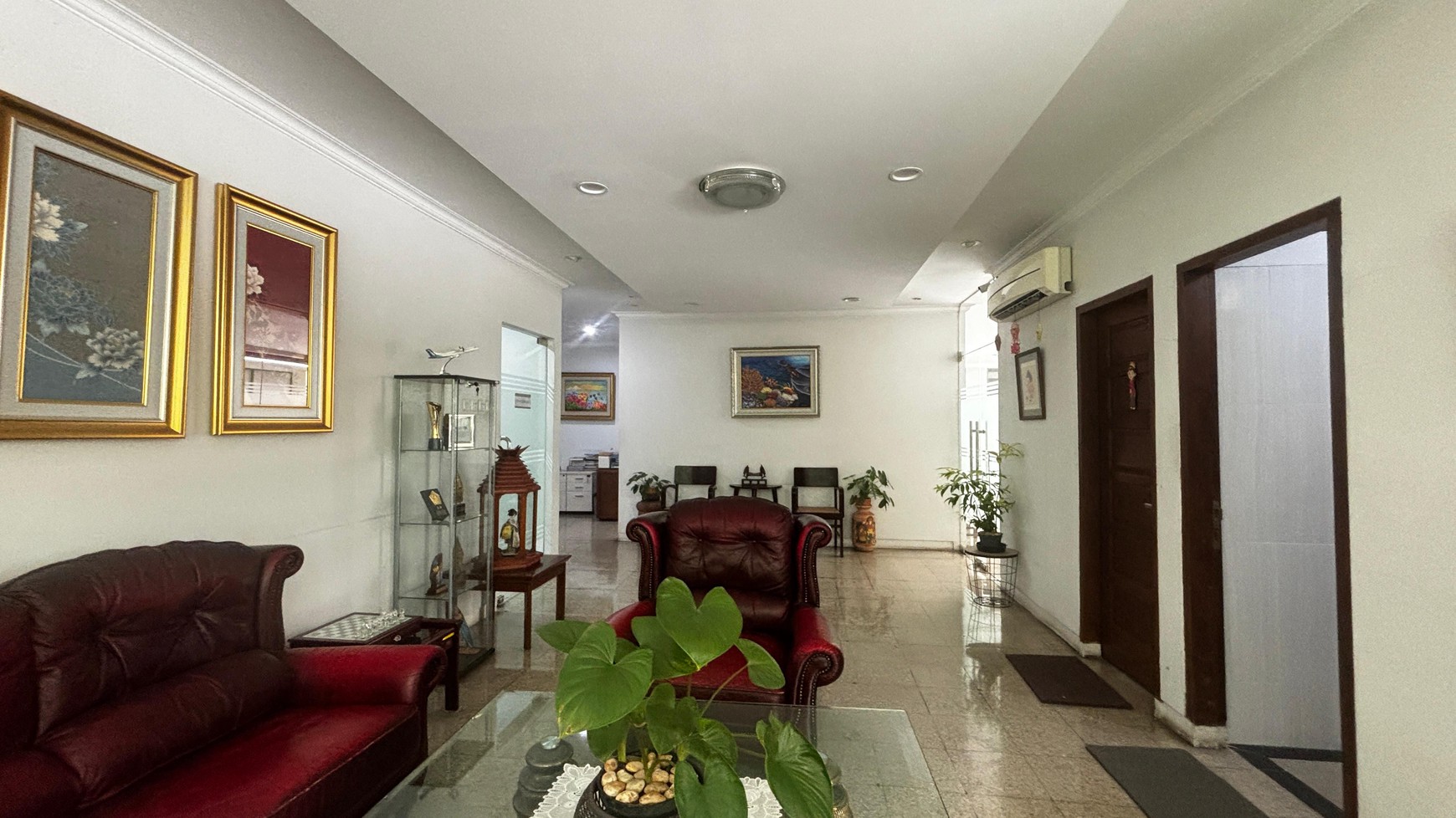 Gedung Kantor Komersial Strategis, Di Lahan 4650 m2 Matraman Jakarta Timur