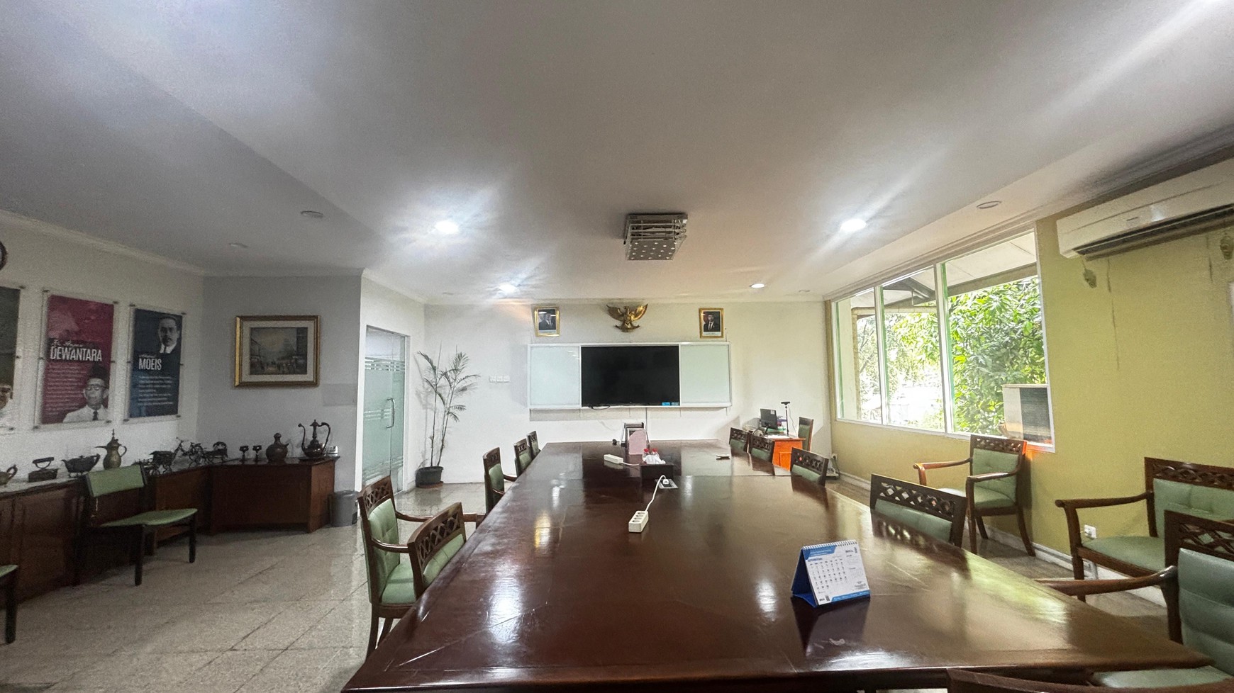 Gedung Kantor Komersial Strategis, Di Lahan 4650 m2 Matraman Jakarta Timur