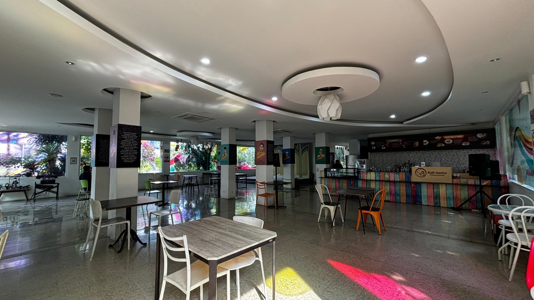Gedung Kantor Komersial Strategis, Di Lahan 4650 m2 Matraman Jakarta Timur