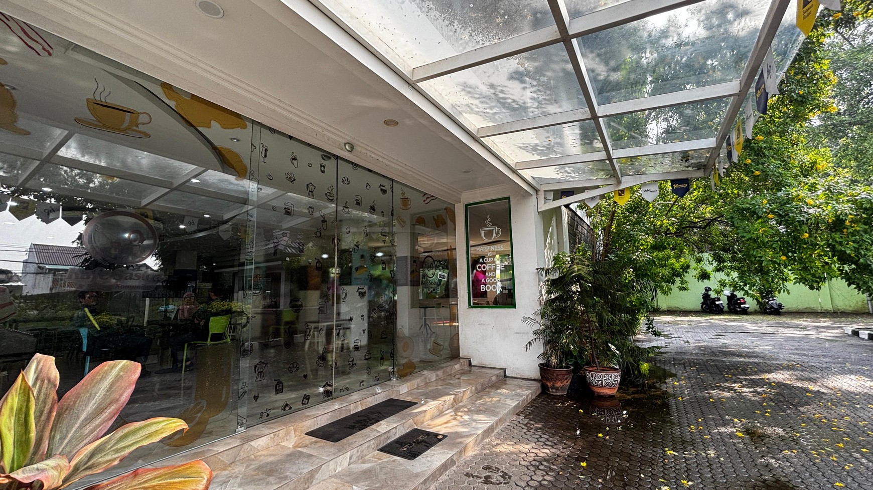 Gedung Lahan 4650 m2 Di Lokasi Strategis Matraman Jaktim