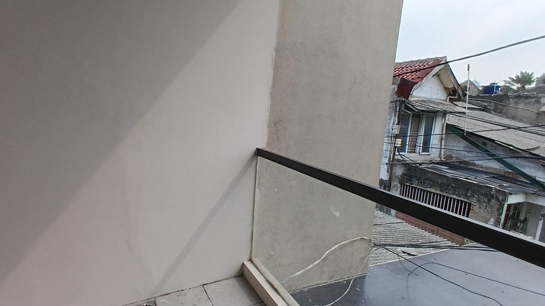 Investasi Tepat -  Rumah 2 Lantai di Tebet Barat Dalam Lokasi Dekat Pintu Toll & Pusat Kuliner