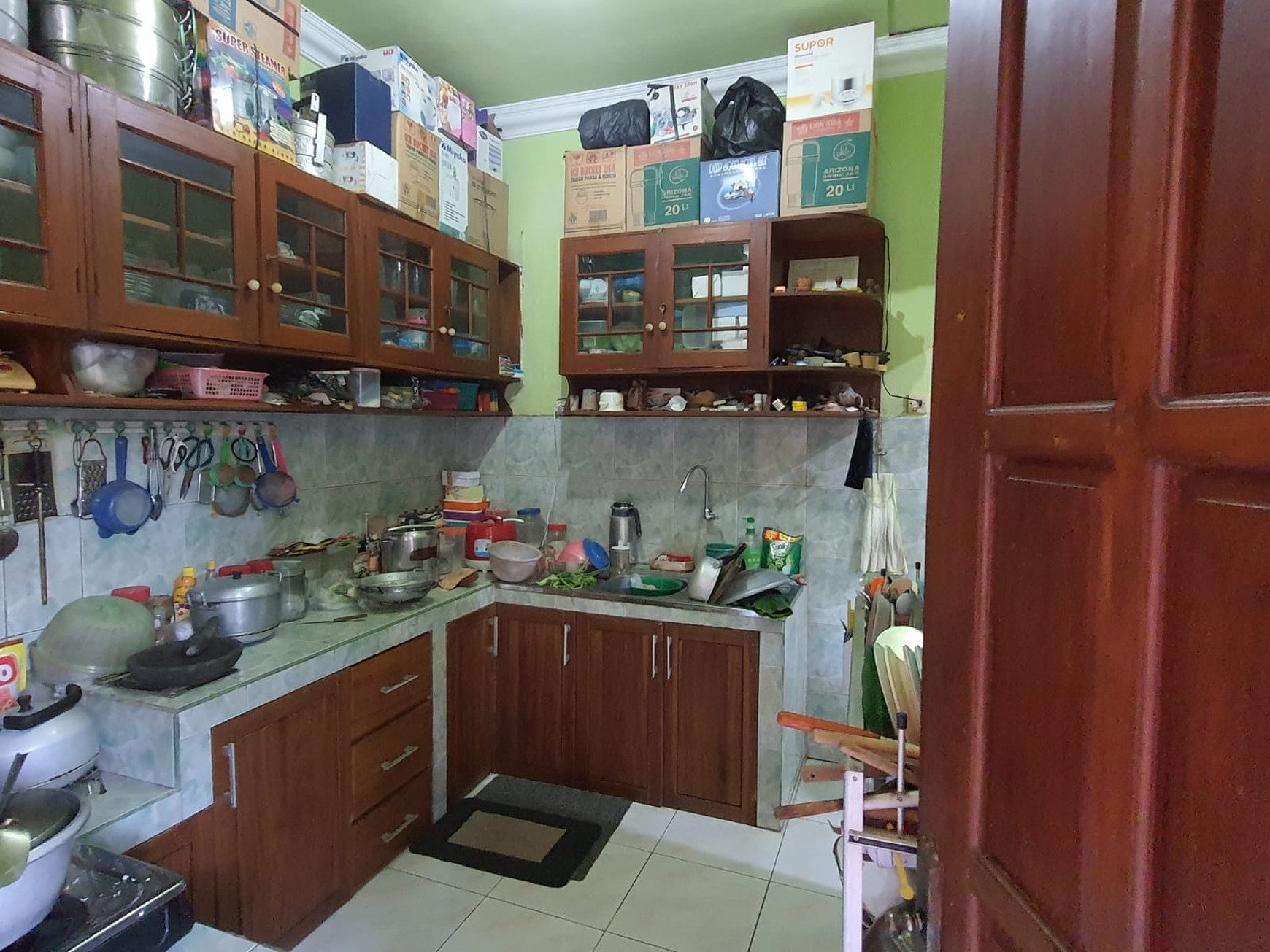 Rumah 1035 Meter Persegi Lokasi Dekat Universitas Terbuka Salut Kudus