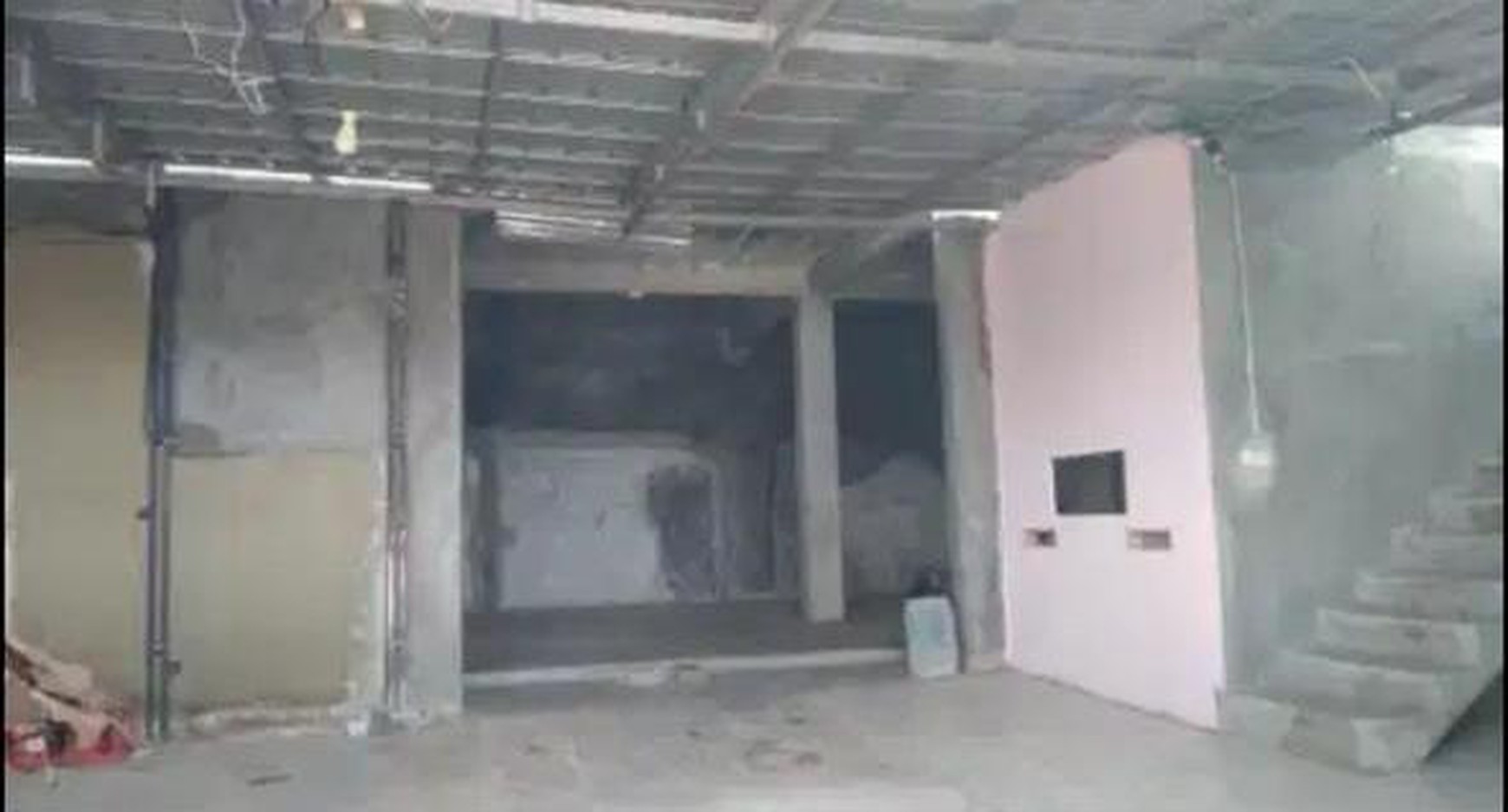 Gudang Akses mudah, di Serua indah Ciputat