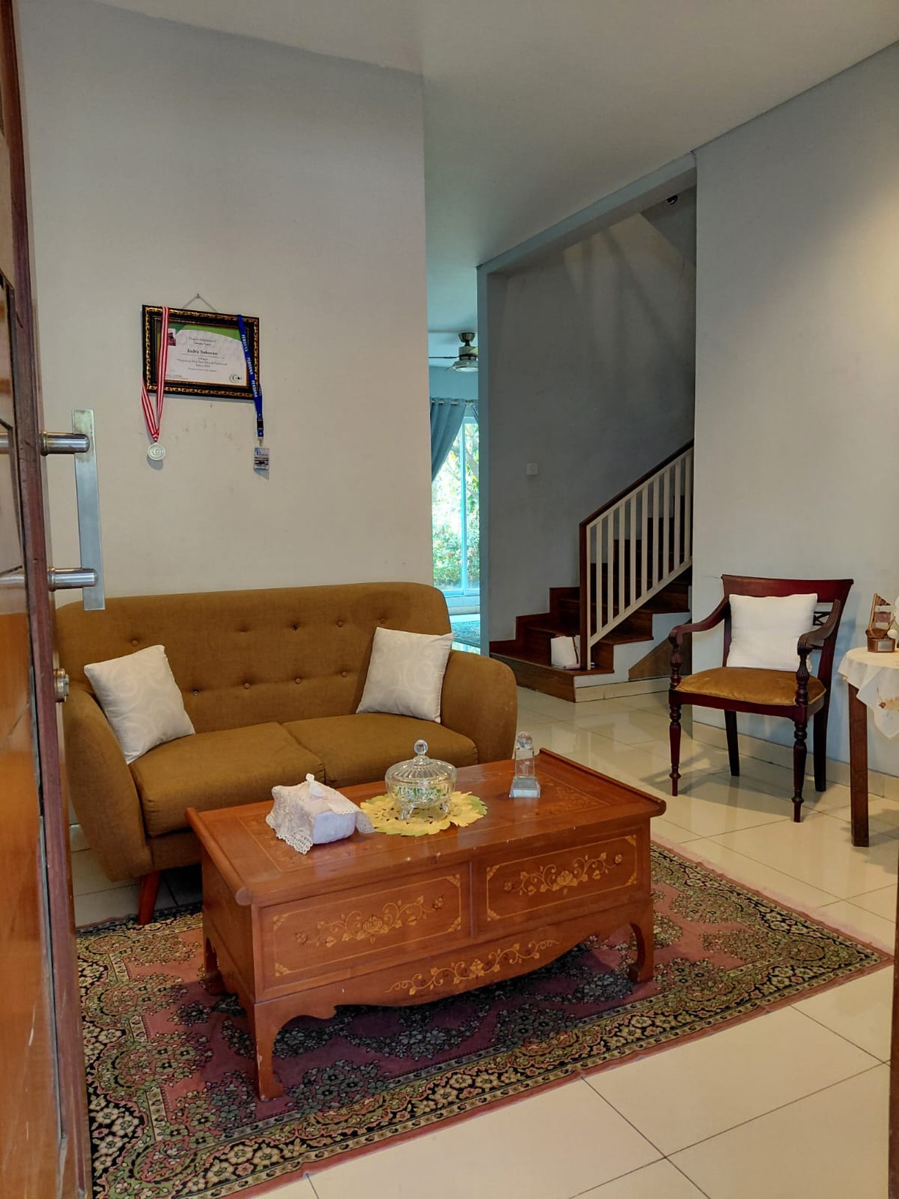 Rumah Minimalis di Cinere 2 Lantai Taman Depan Belakang Siap Huni