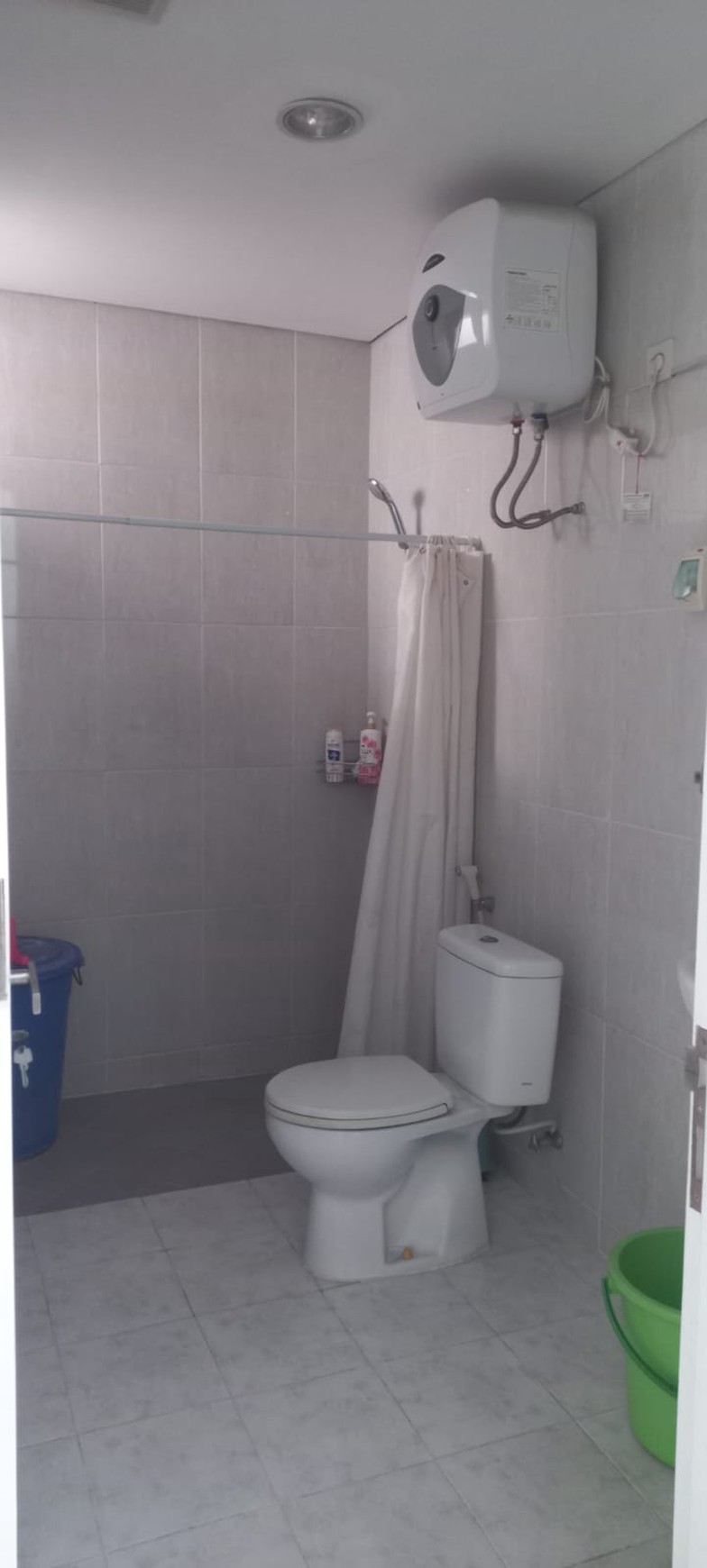 JUAL RUMAH SEMI FURNISHED DI FOREST MANSION SBY BARAT