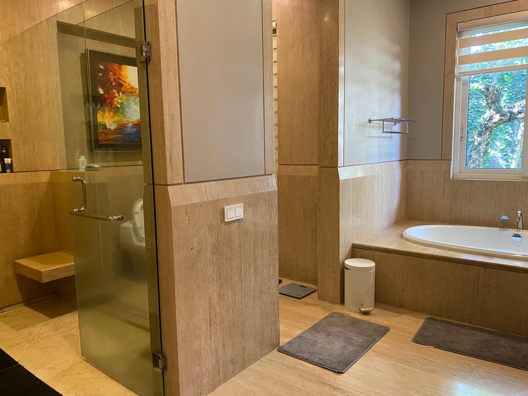  Rumah Tropis dengan design yang Mewah di Bintaro 