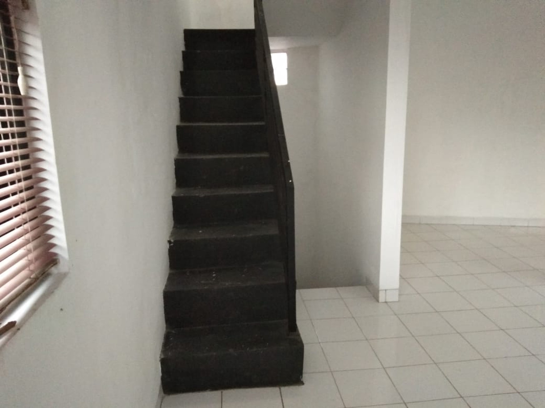 Ruko Hook di Bukit Nusa Indah Serua Tangerang selatan   