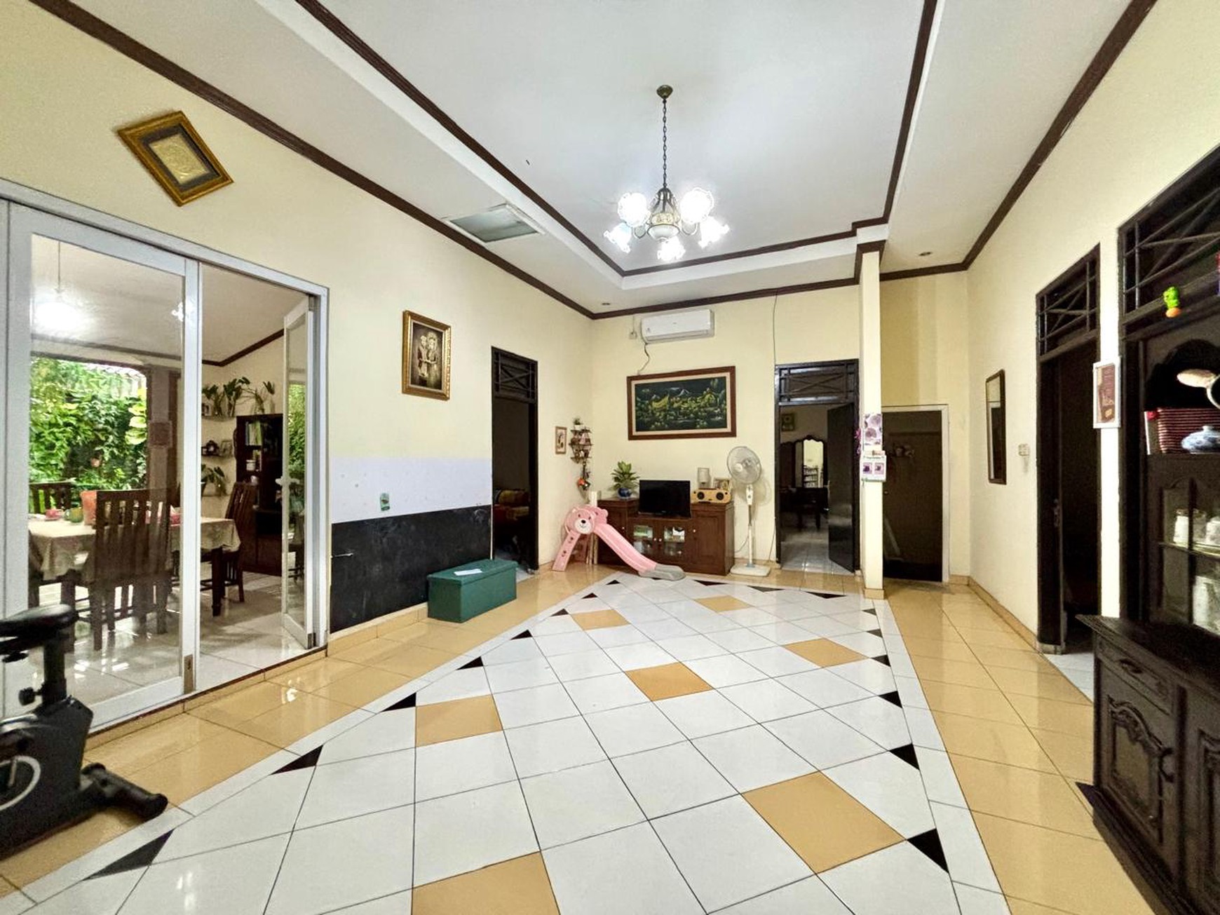 Rumah Asri, nyaman, bebas banjir lokasi strategis dekat ST. Pondok Ranji